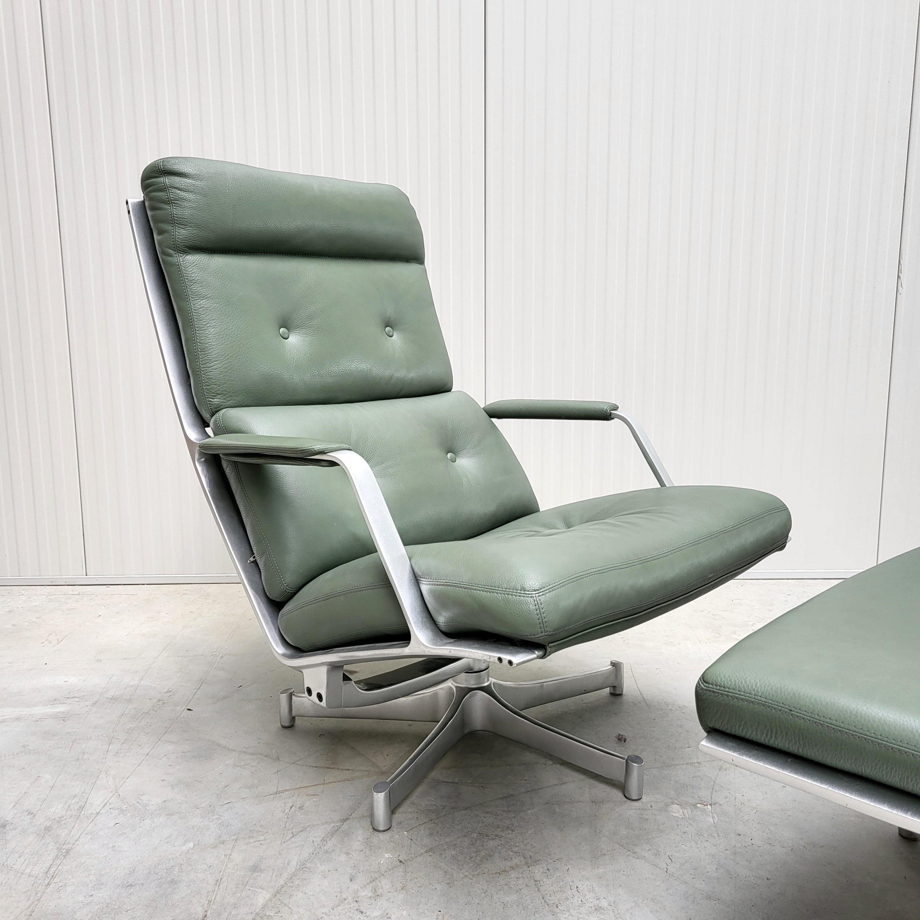 Hand-Crafted FK85 Lounge Chair & Ottoman by Fabricius & Kastholm Kill International 1960s For Sale