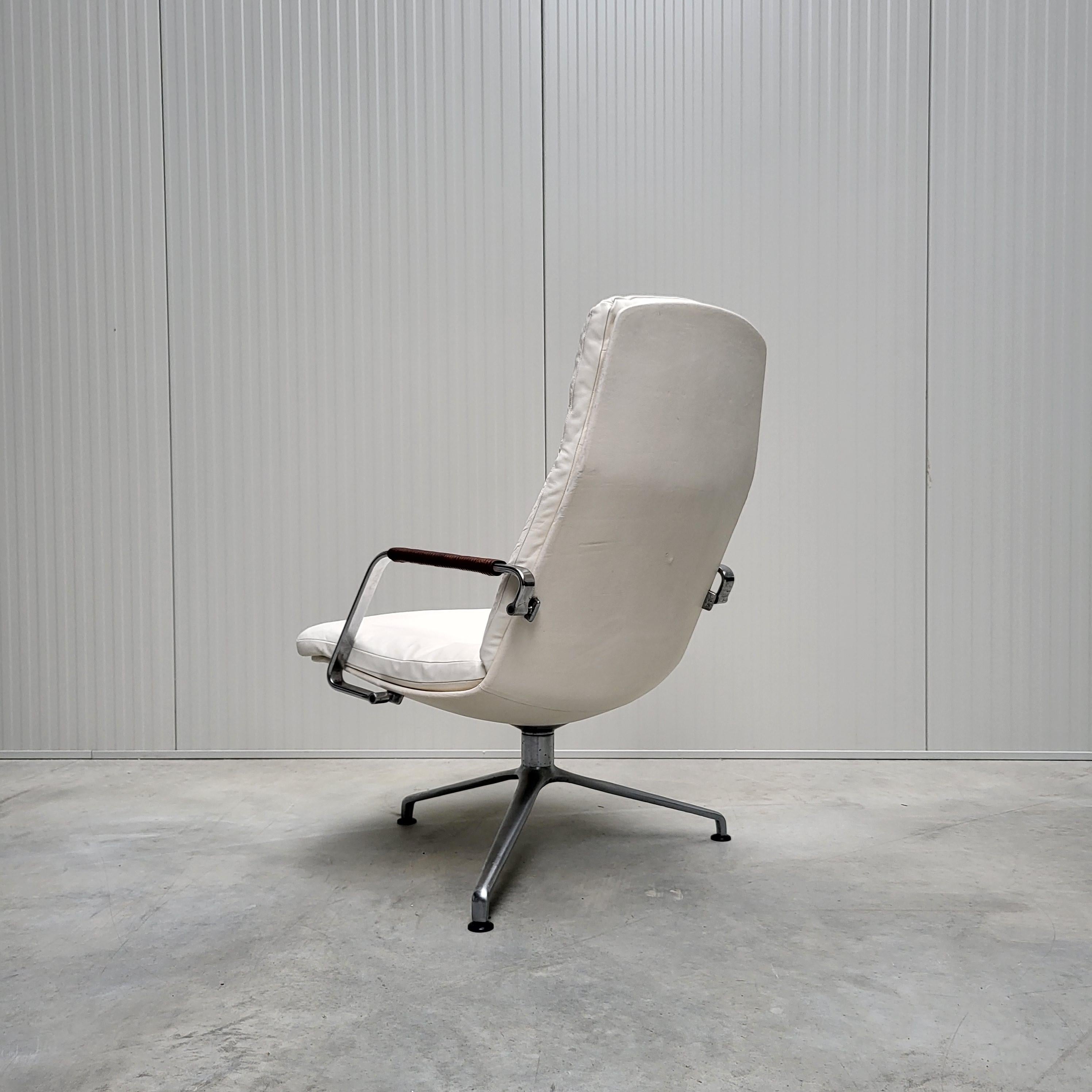 Aluminum FK86 Lounge Chair by Fabricius & Kastholm Kill International 1960s For Sale