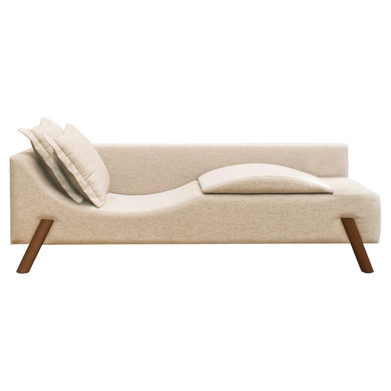 Flag" Couch and Chaise Longue in Natural Linen and Wood Feet, Small Size  For Sale at 1stDibs | small chaise lounge, narrow chaise, small couches for  sale