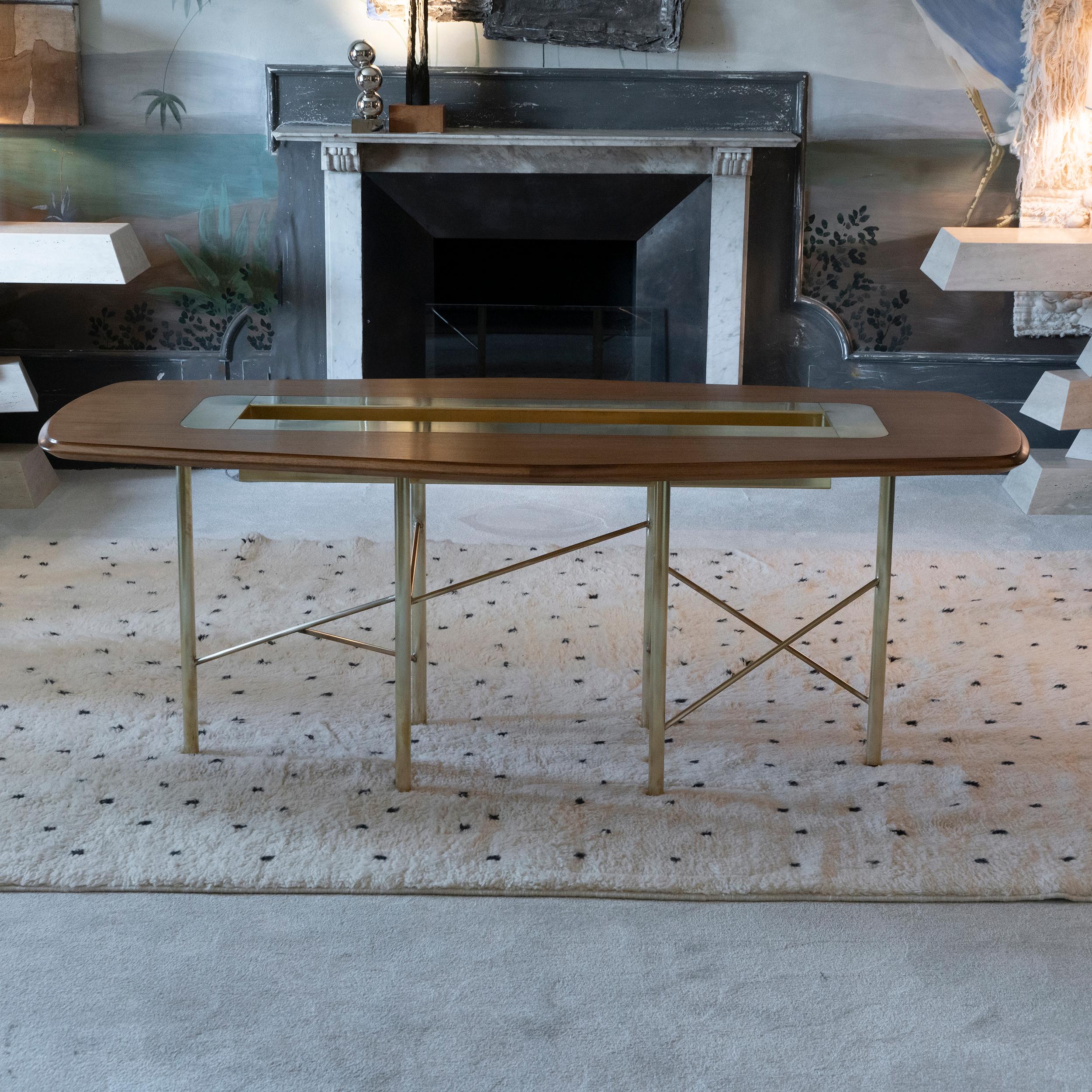 Flair Edition Center Table 1950's Wood Top and Natural Brass Structure For Sale 3