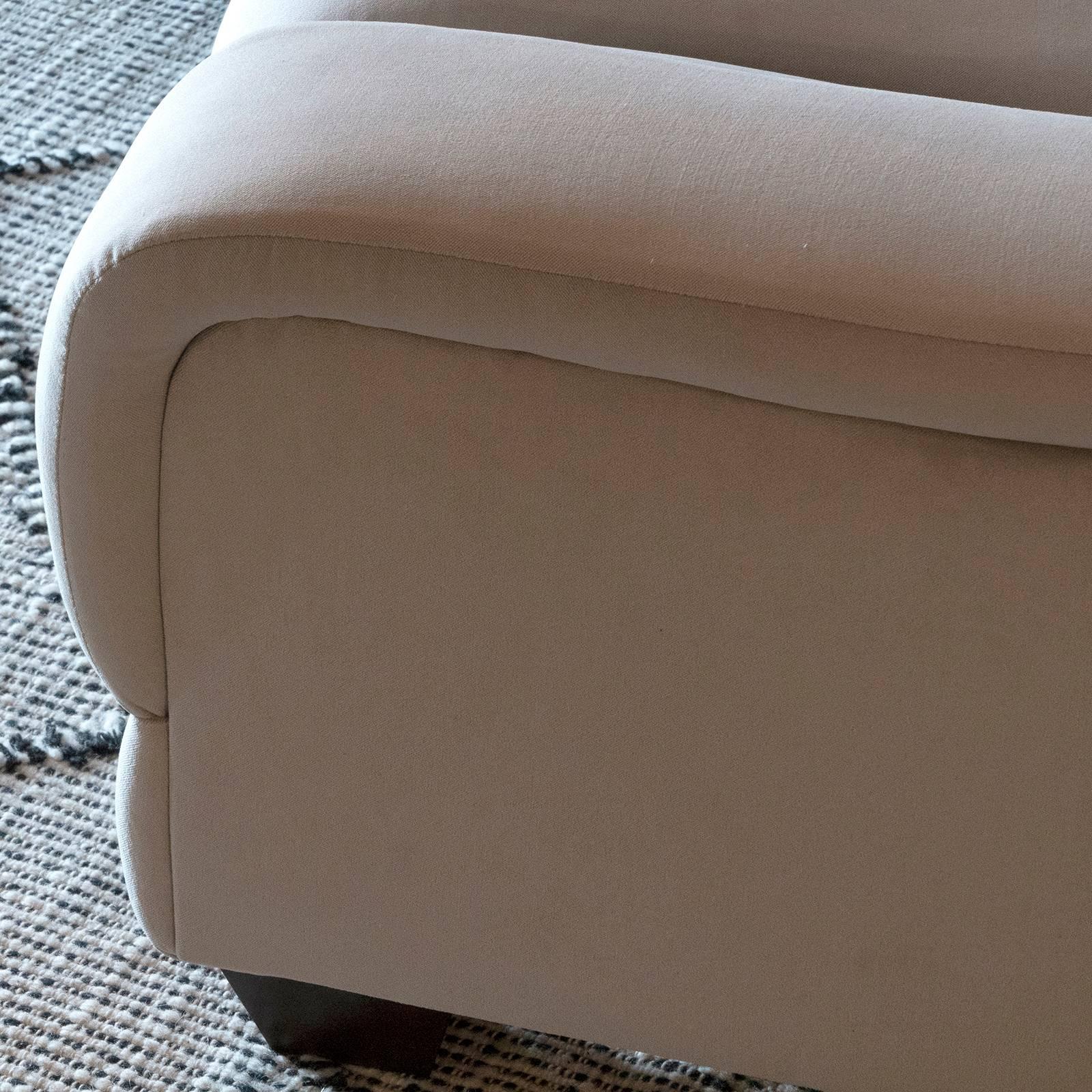 Upholstery Flair Edition Contemporary Curved Sofa