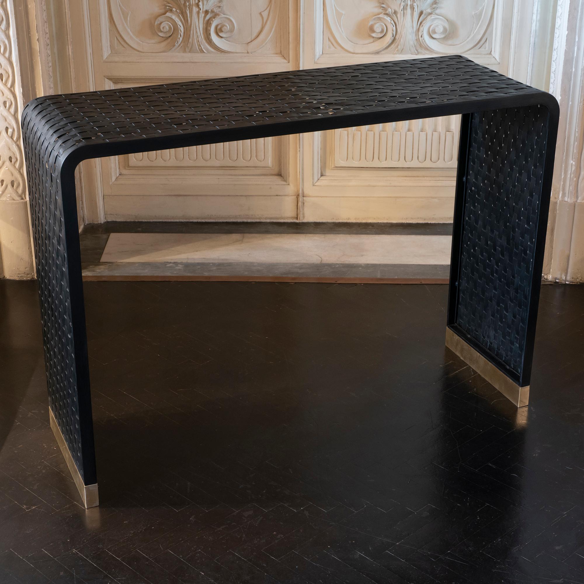 Flair Edition “Intreccio” Console In Black Steel and Natural Brass, Italy, 2022 In Excellent Condition For Sale In Firenze, IT