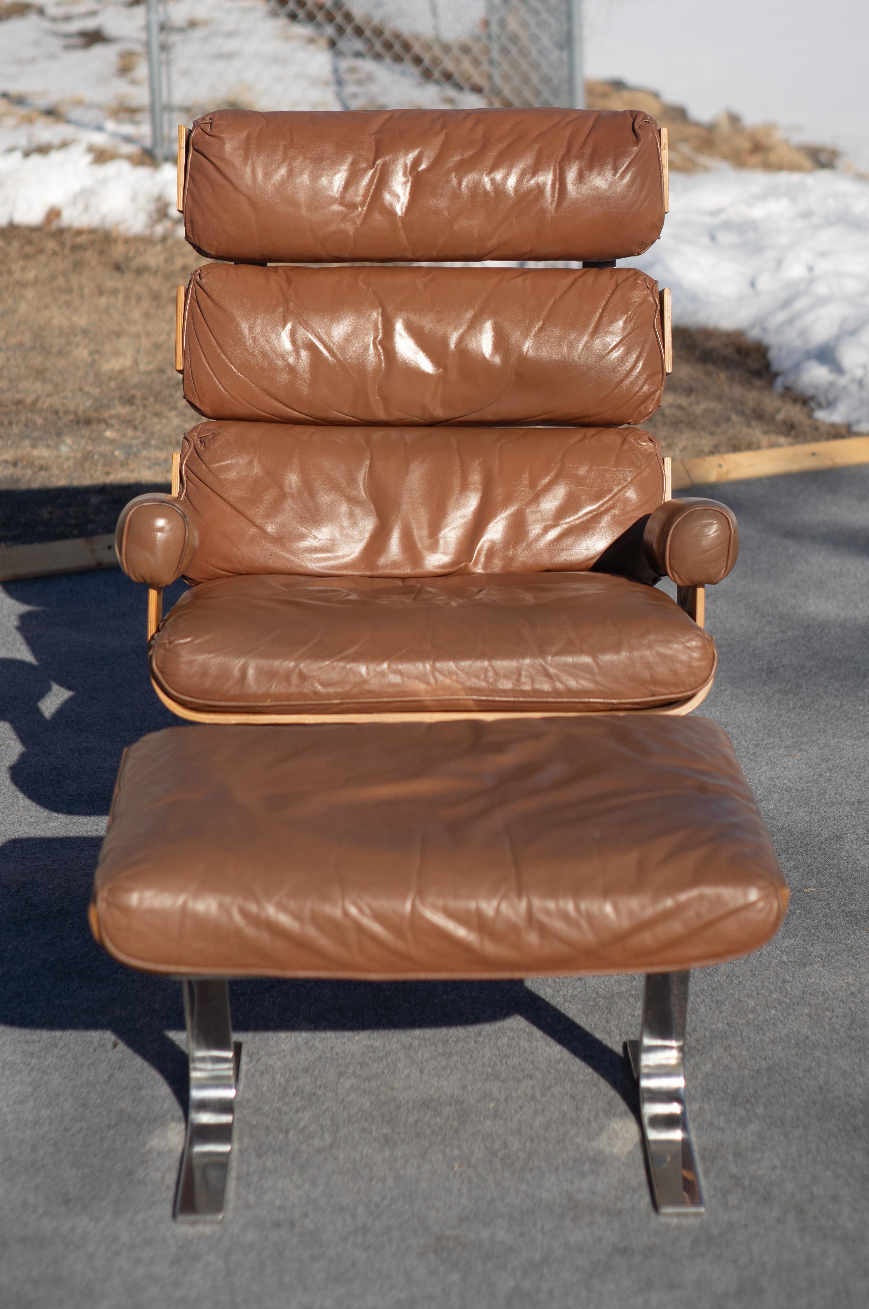Steel Flair for Bernhardt Lounge Chair & Ottoman in Chrome/Leather/Oak after Eames For Sale