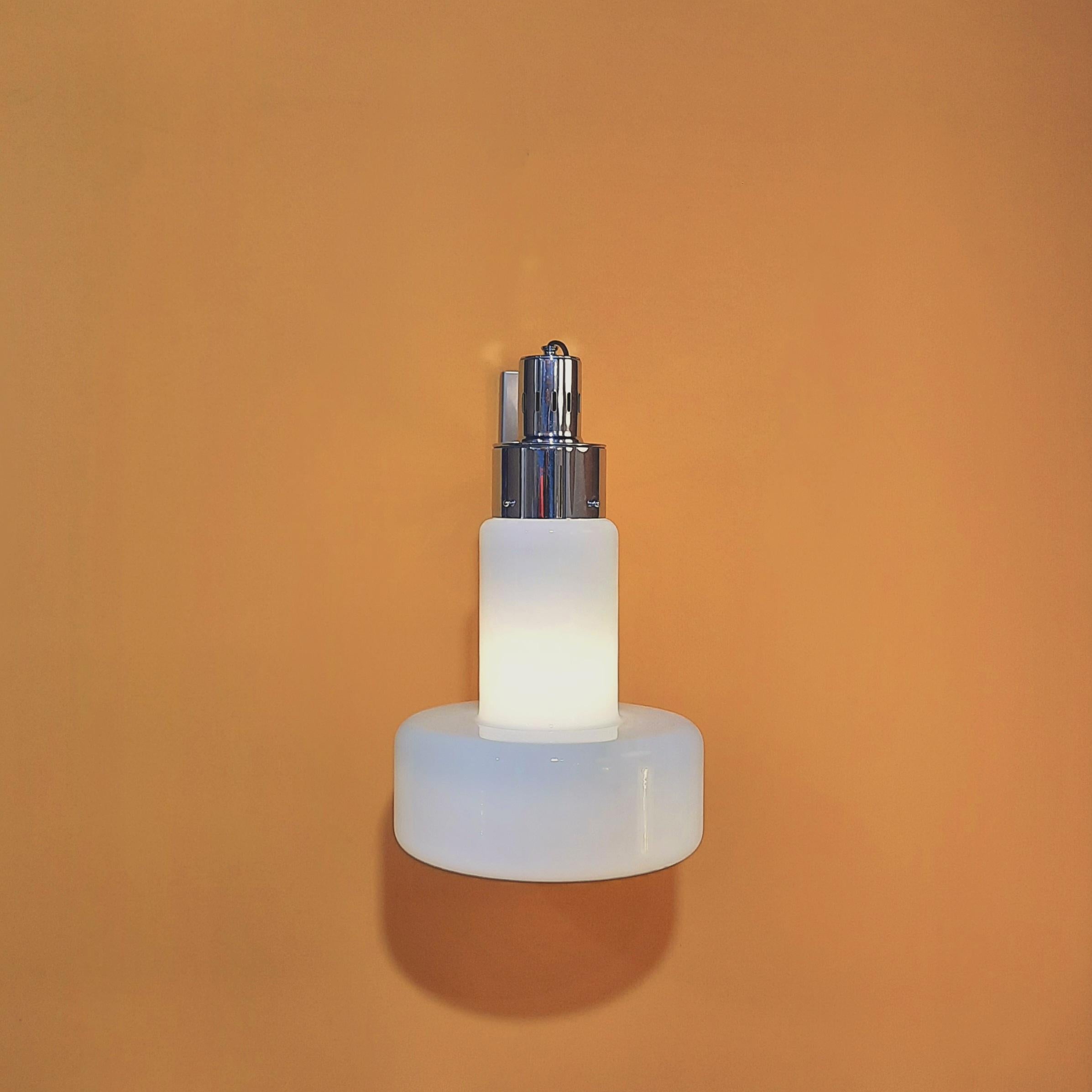 Flambeau-Leuchte aus weißem Murano-Opalglas, CIRCA 1970 im Angebot 12