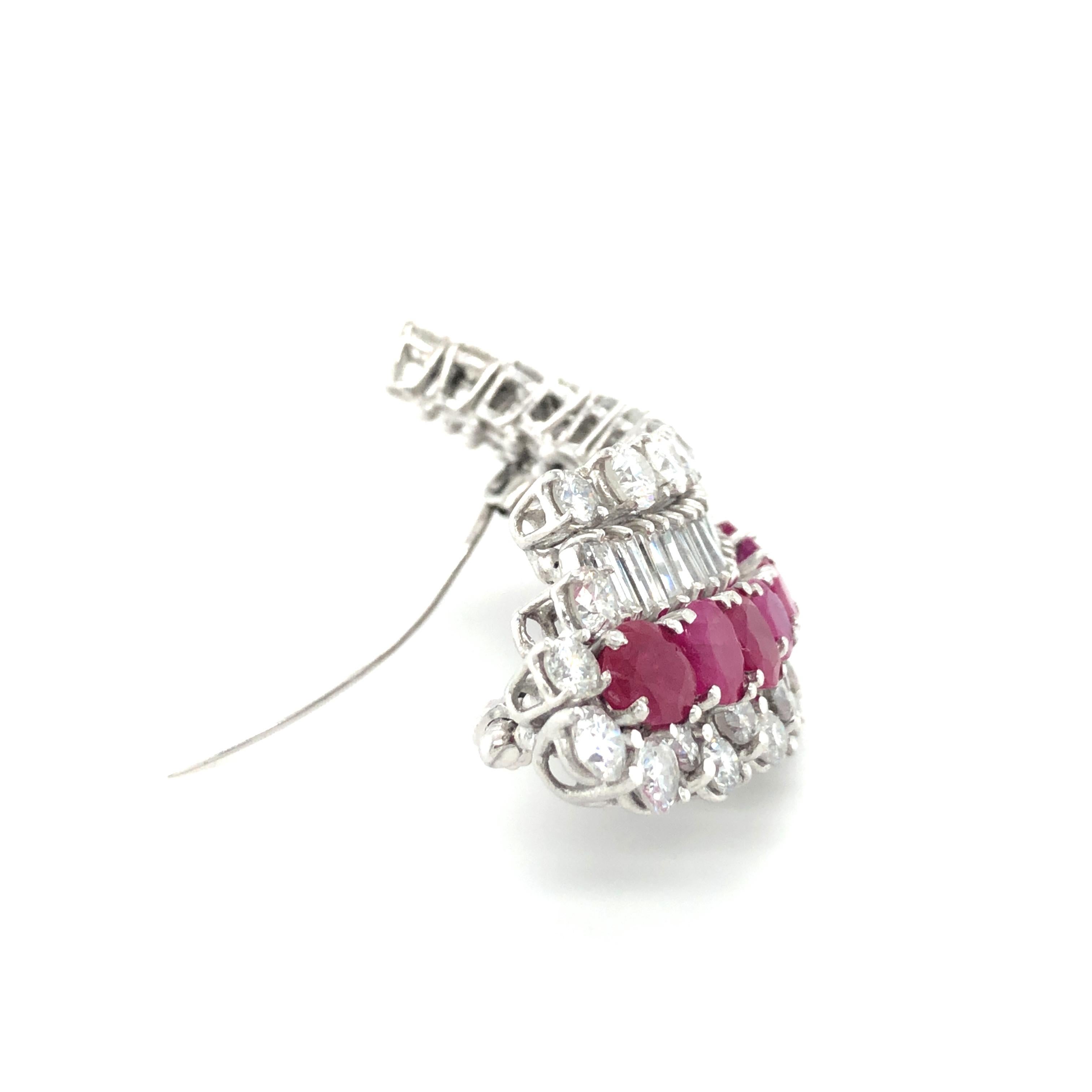 Flamboyant Ruby and Diamond Brooch in White Gold 18k For Sale 4
