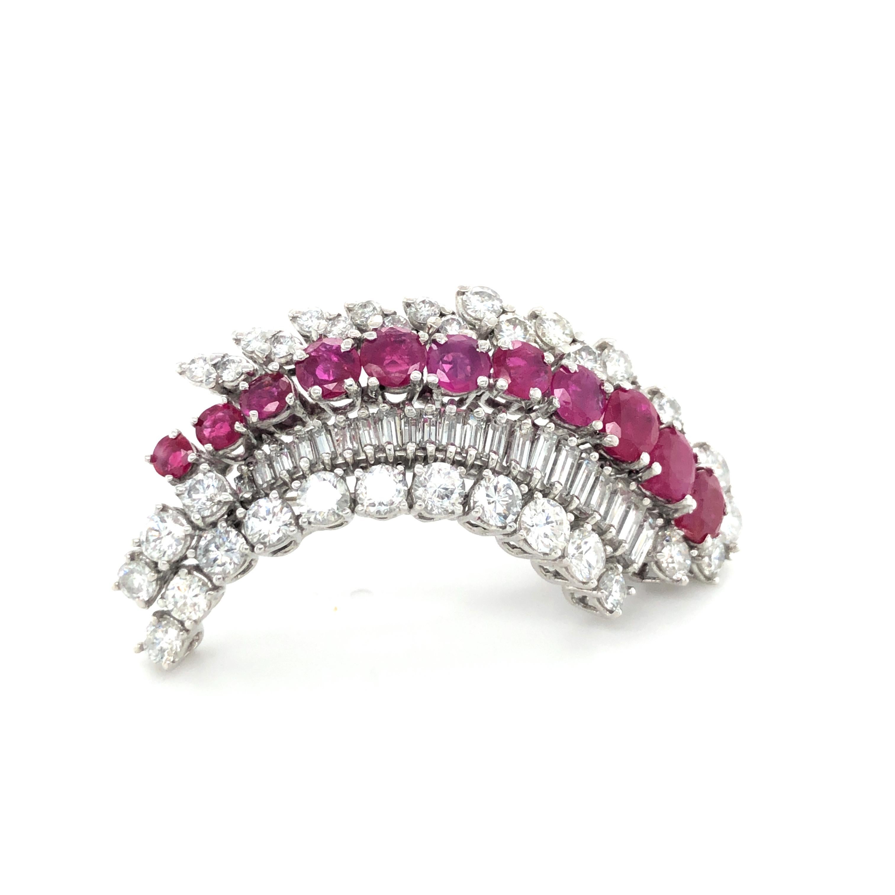 Flamboyant Ruby and Diamond Brooch in White Gold 18k For Sale 1