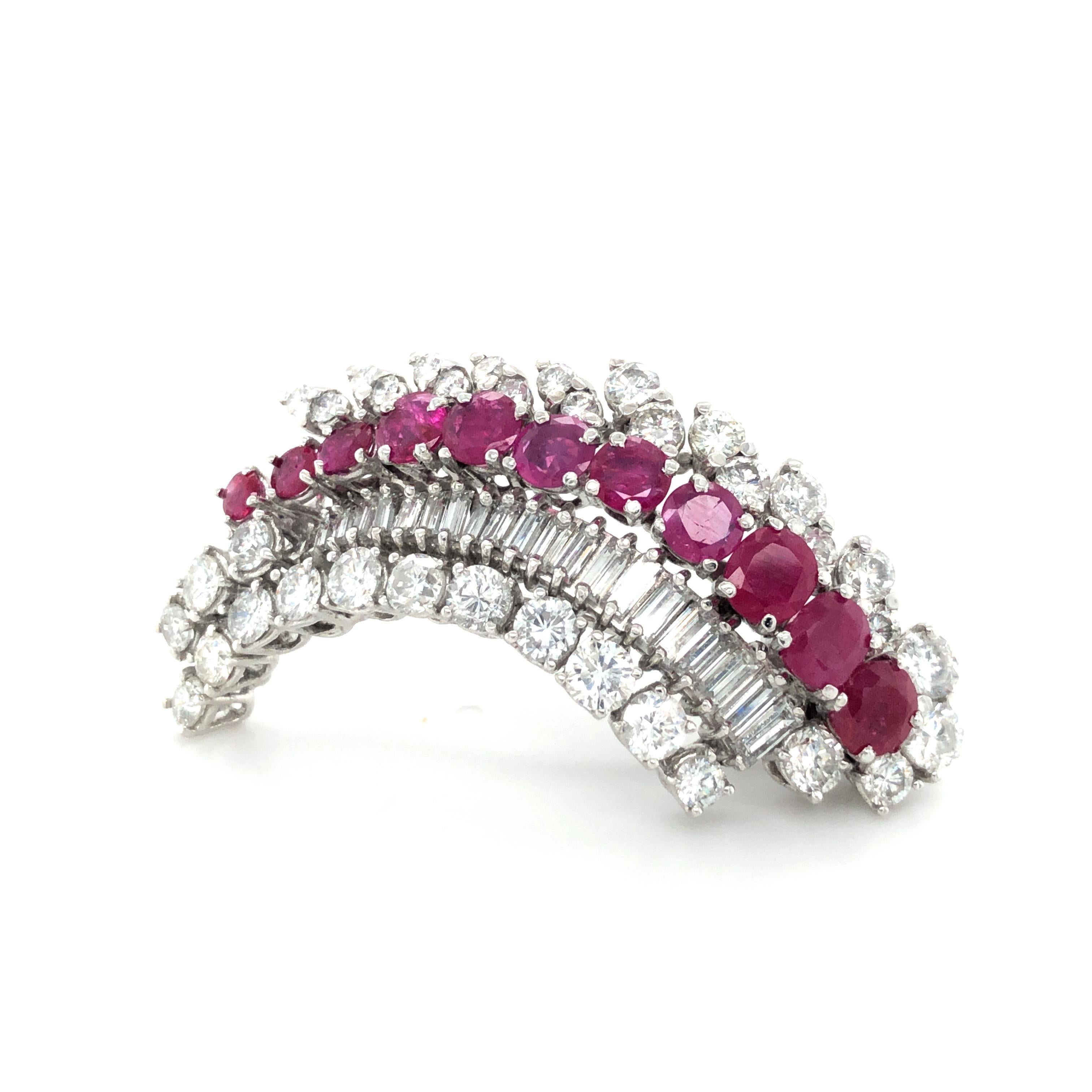 Flamboyant Ruby and Diamond Brooch in White Gold 18k For Sale 3