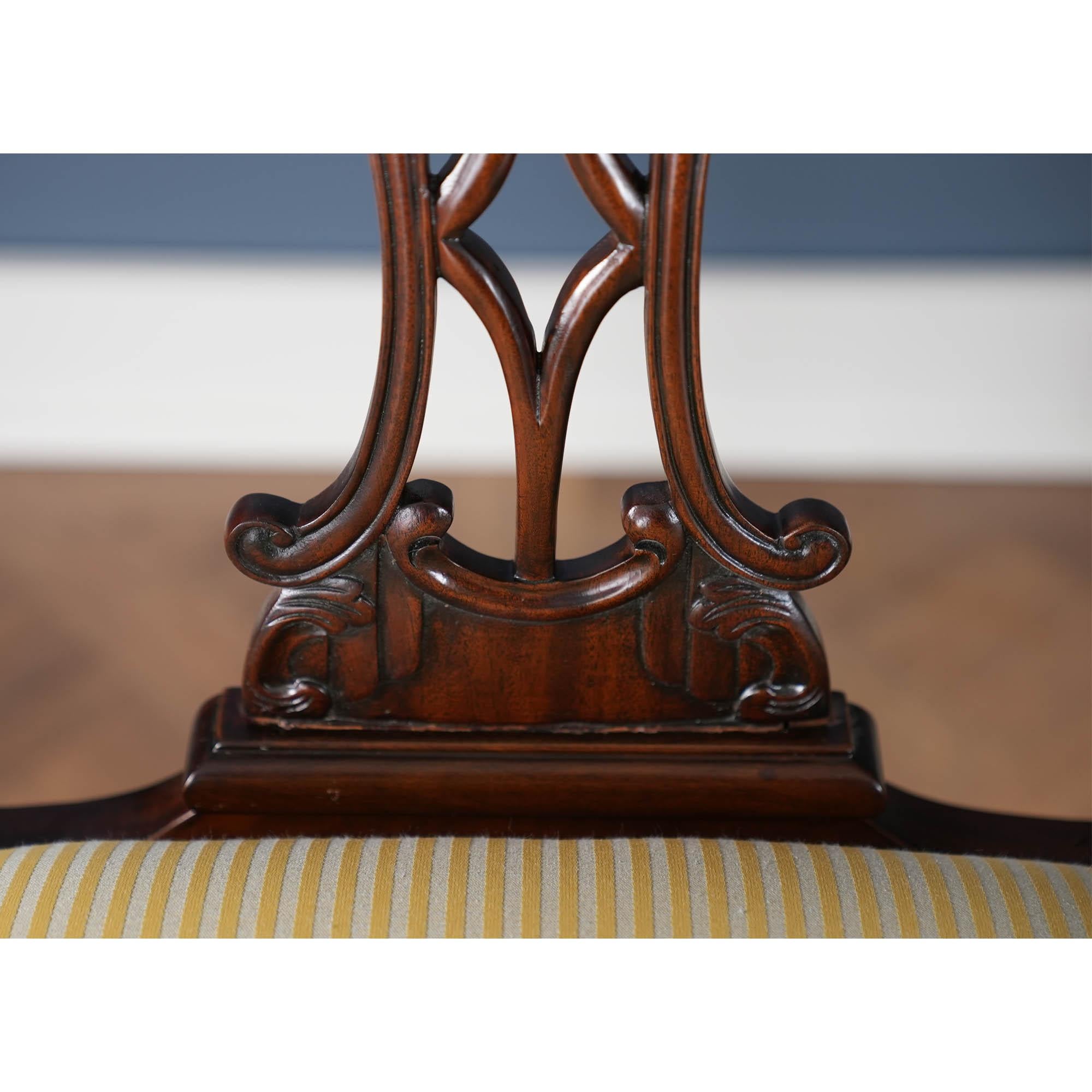 Sedie Chippendale con schienale a fiamma, set da 10 in vendita 7