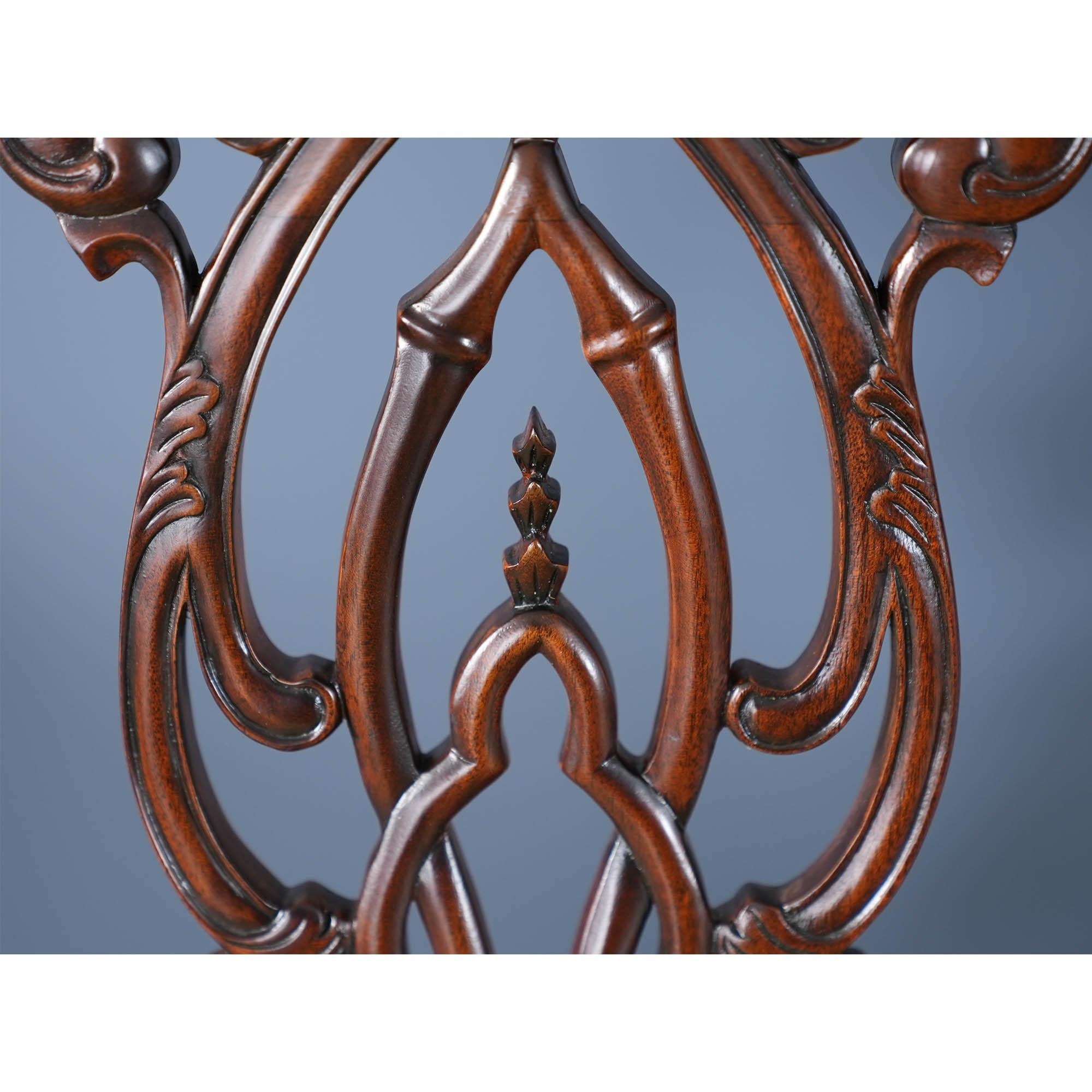 Sedie Chippendale con schienale a fiamma, set da 10 in vendita 2