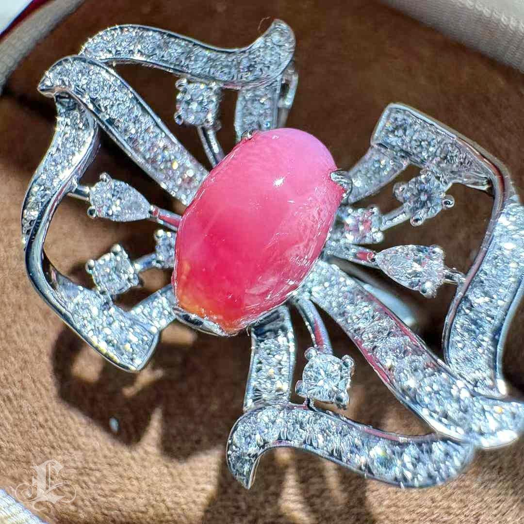 【Conchéa】Flame Bloom Convertible Conch Perlenring-Anhänger - 2.42ct im Zustand „Neu“ im Angebot in New York, NY
