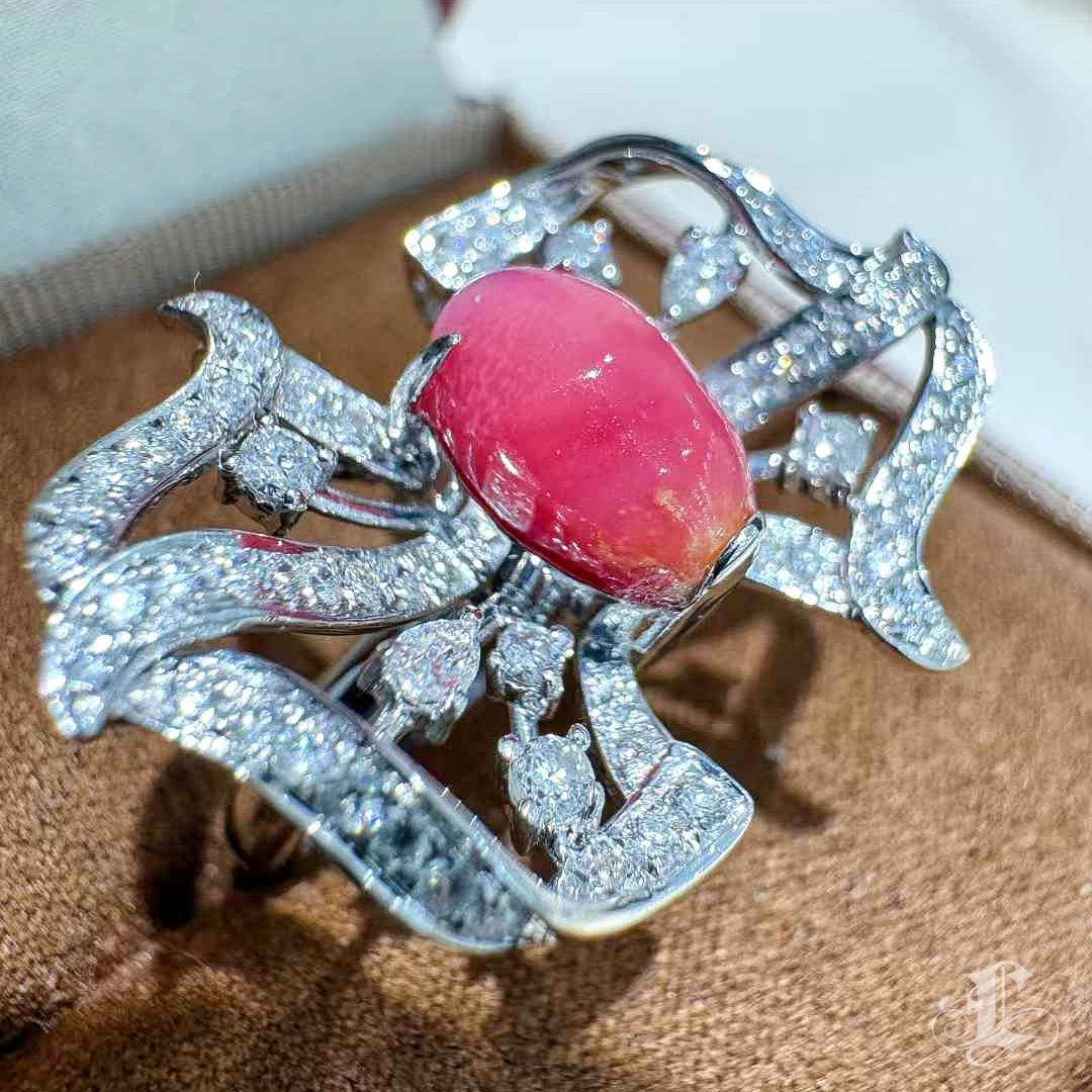 【Conchéa】Flame Bloom Convertible Conch Perlenring-Anhänger - 2.42ct Damen im Angebot