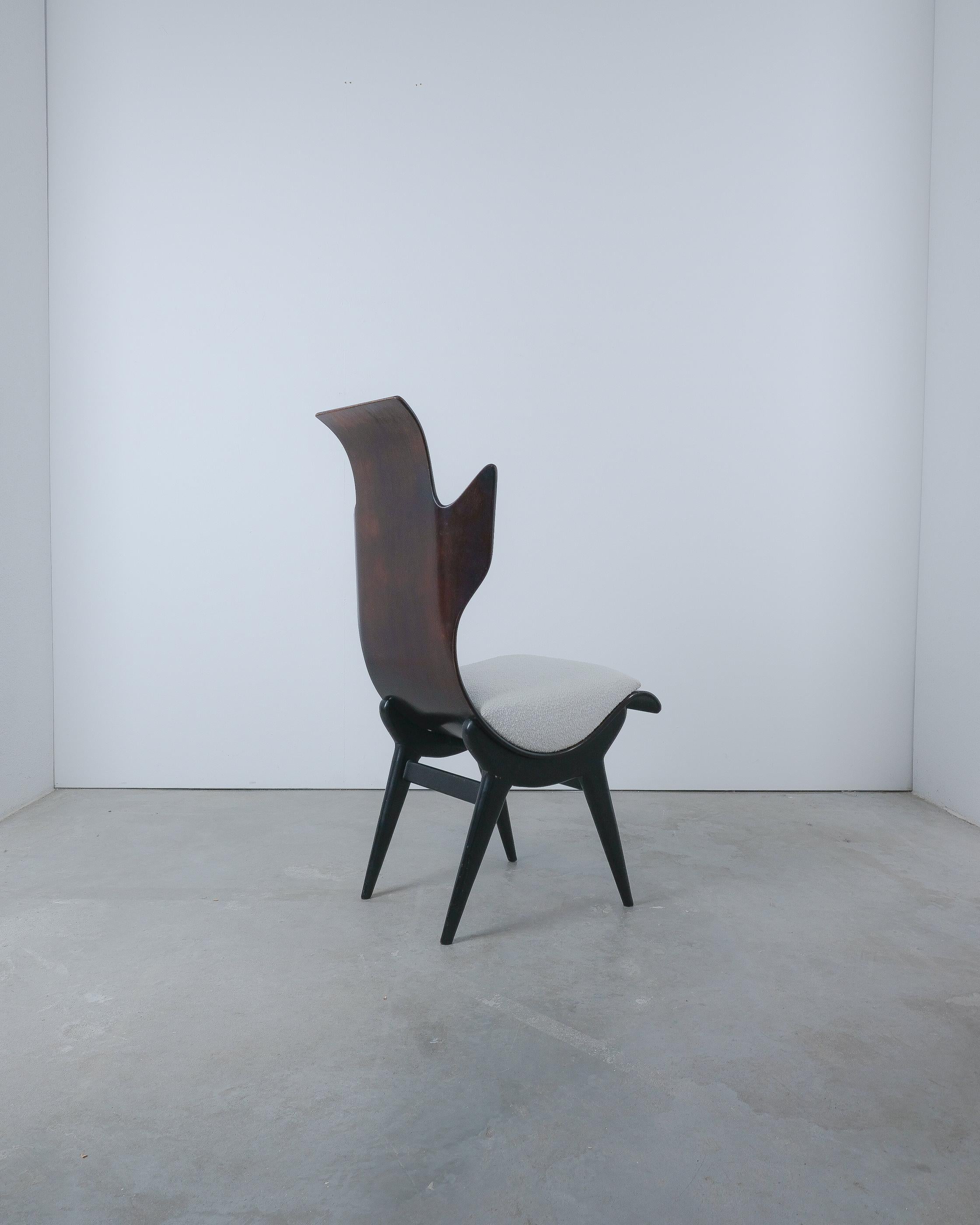 Italiano Flame Chair Sedia in legno di palissandro bianco bouclé di Dante LaTorre, Italia, 1960 in vendita