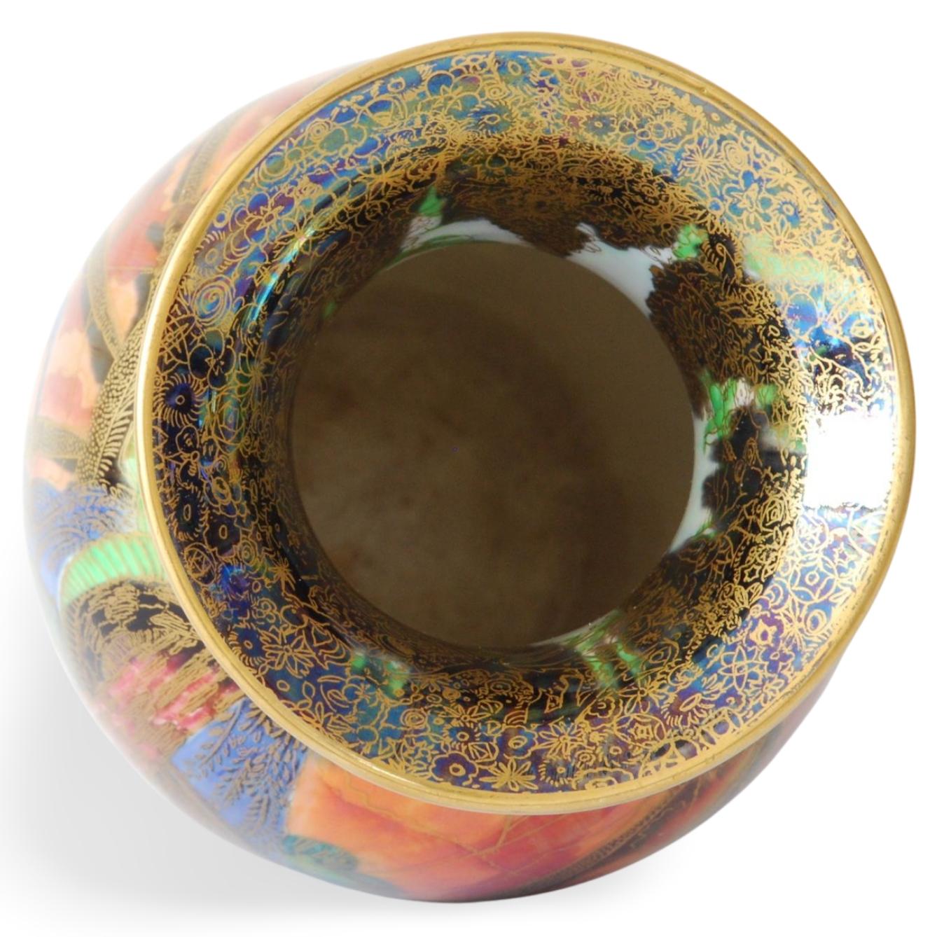 Inizio XX secolo Vaso a lustro Flame Fairyland: Serpente d'albero in vendita