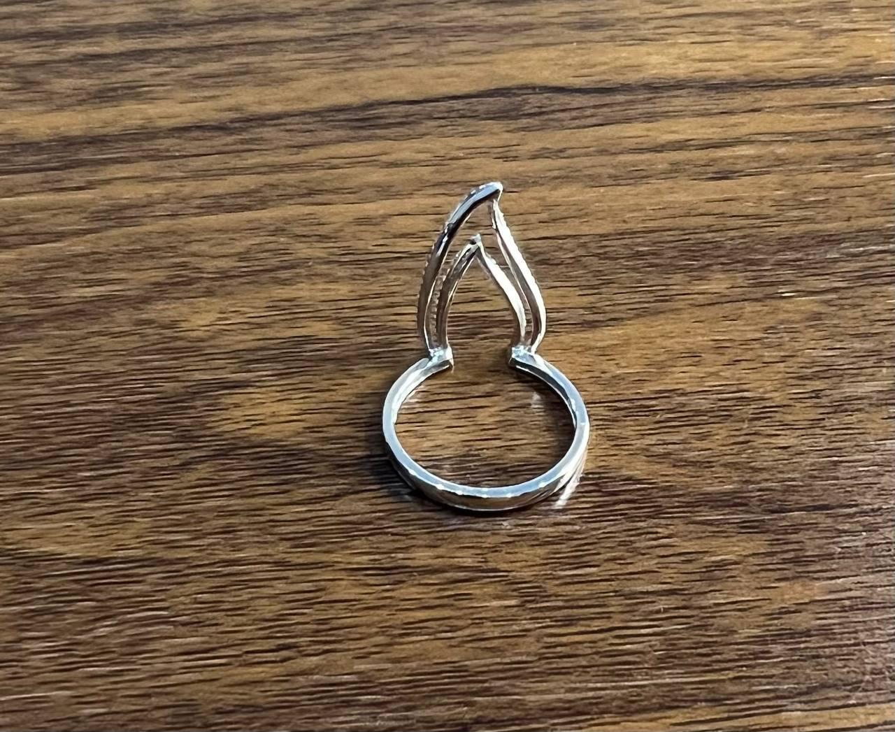 Flame Fire Geometric Triangle Cut White Diamond 14 Karat White Gold Ring For Sale 1