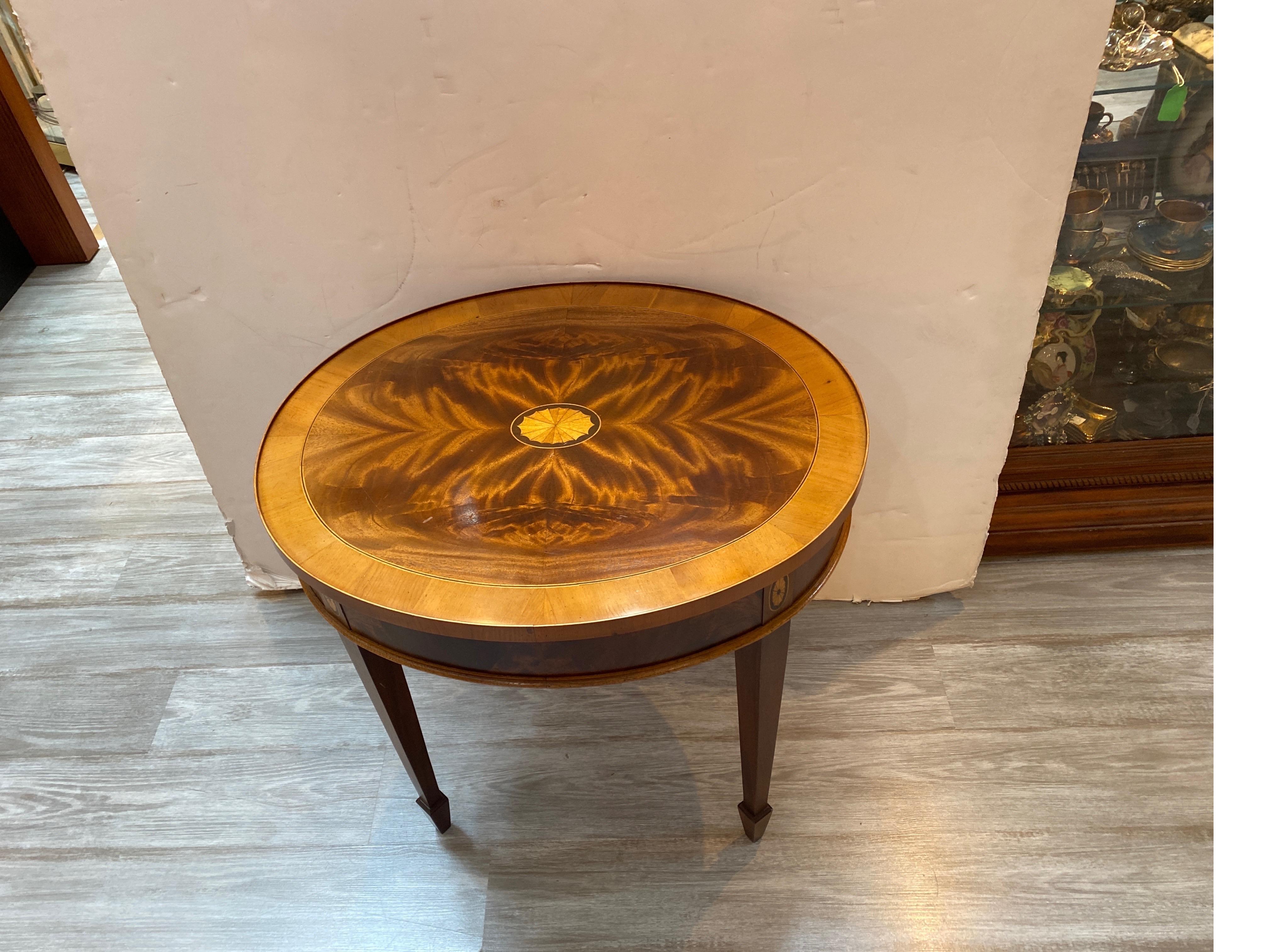 Flame Mahogany and Satinwood Inlaid Hepplewhite Style Table 4
