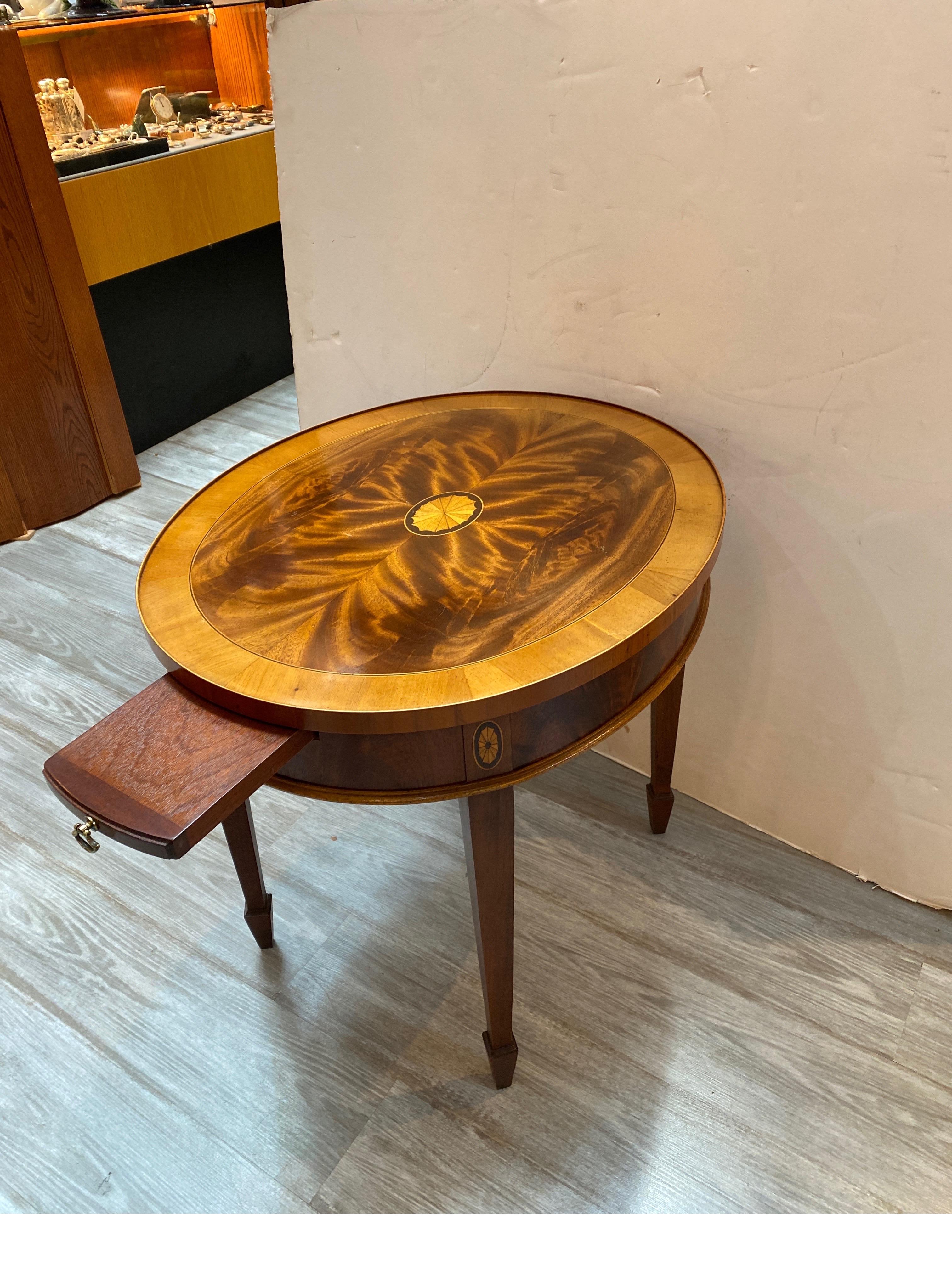 Flame Mahogany and Satinwood Inlaid Hepplewhite Style Table 1