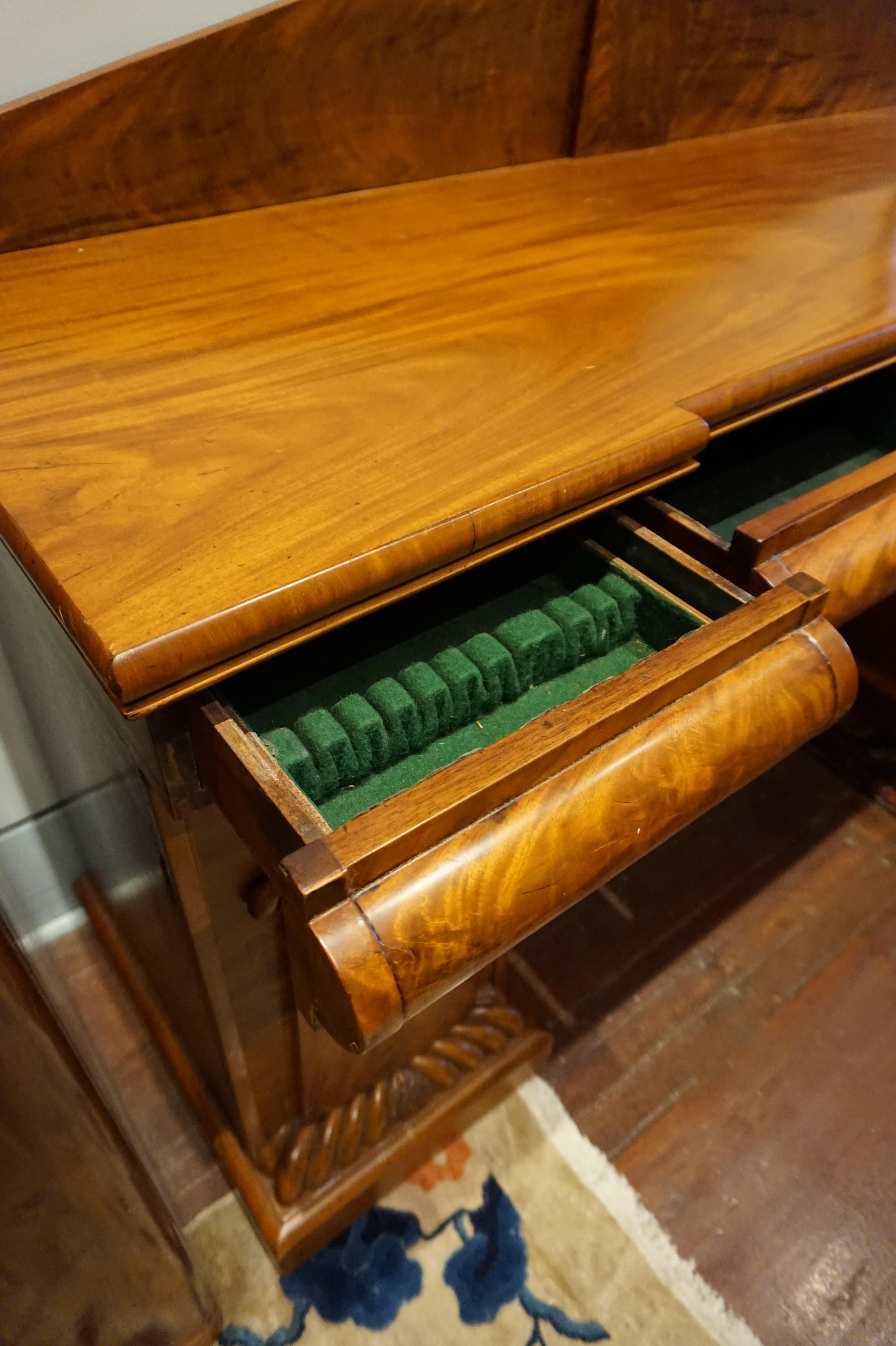 Flame Mahogany Sideboard Buffet from Scotland, 19th Century For Sale 6