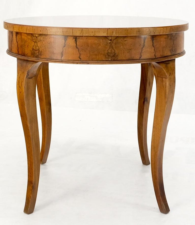 Flame Mahogany Top Banded Olive Wood Cabriole Leg Round Lamp Side Table Stand For Sale at 1stDibs