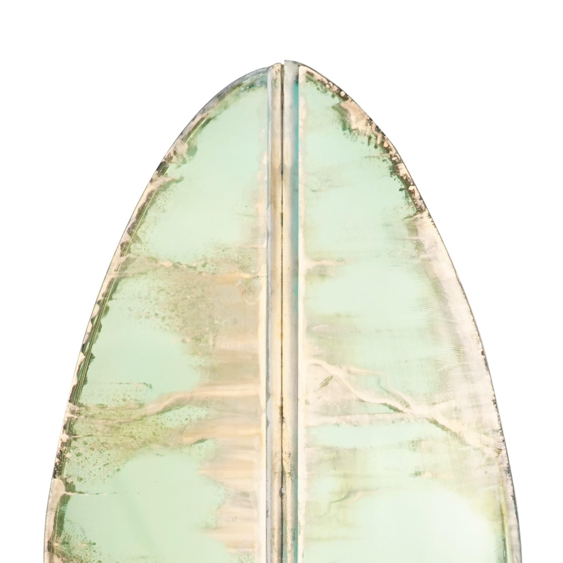 FLAME

Love first’s step

Nature’s beauty has always inspired Sabrina Landini creations - such as these exquisite wall lamps that evoke leaf, fire, candlelight or earrings.
The perfect proposal as an homage to our silvered glass method, the