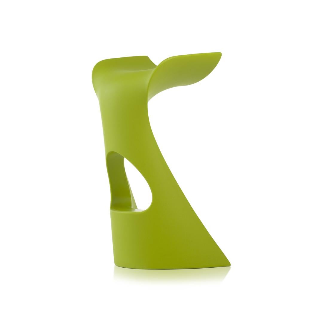 Flammenroter Hocker aus Koncord von Karim Rashid im Angebot 7