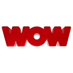 Banco Wow Rojo Llama de Kazuko Okamoto