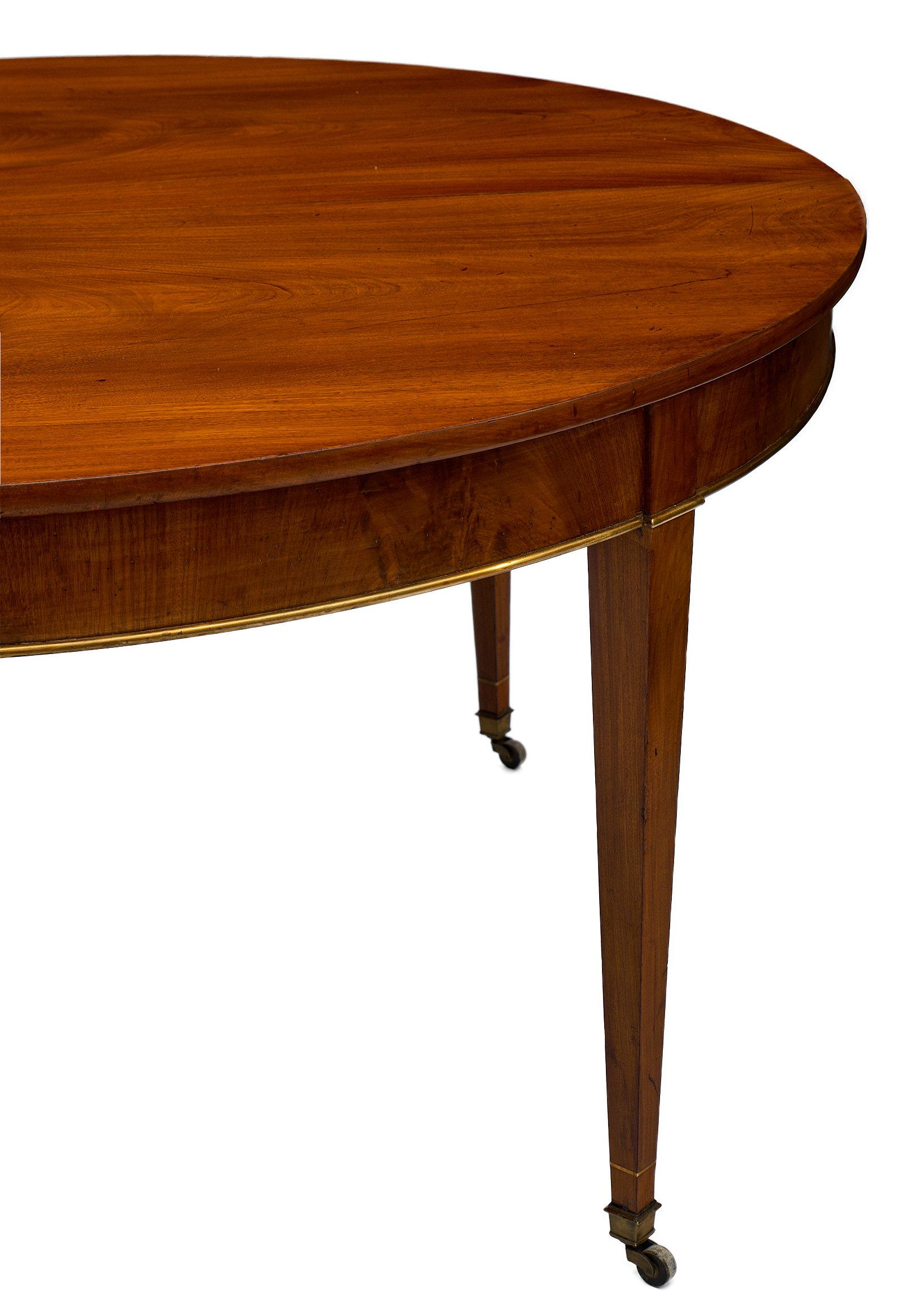 Flamed Mahogany Directoire Dining Table In Good Condition In Austin, TX