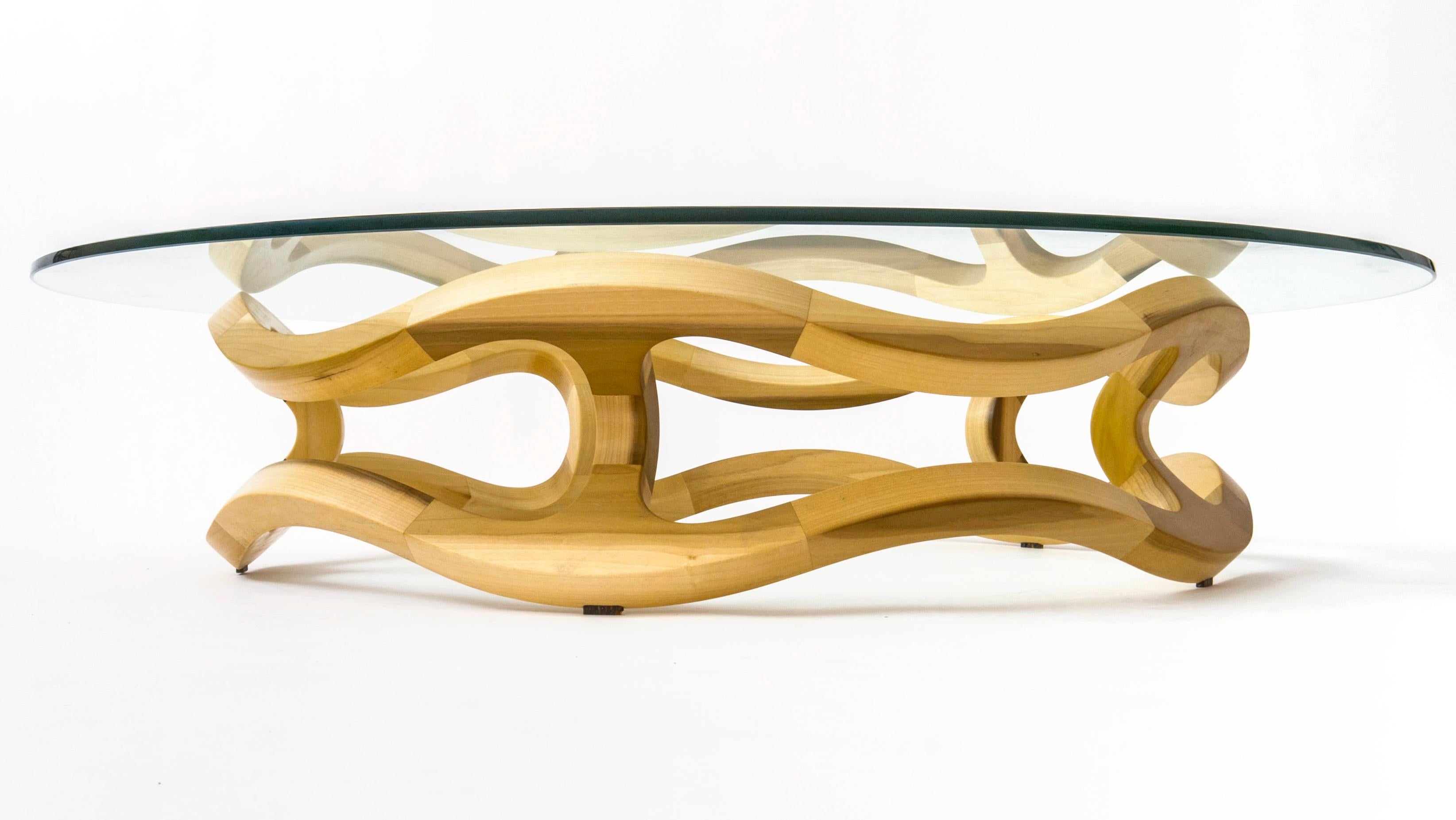 Flamenca, Geometrischer skulpturaler Mitteltisch aus Massivholz von Pedro Cerisola im Zustand „Neu“ im Angebot in Ciudad De México, MX