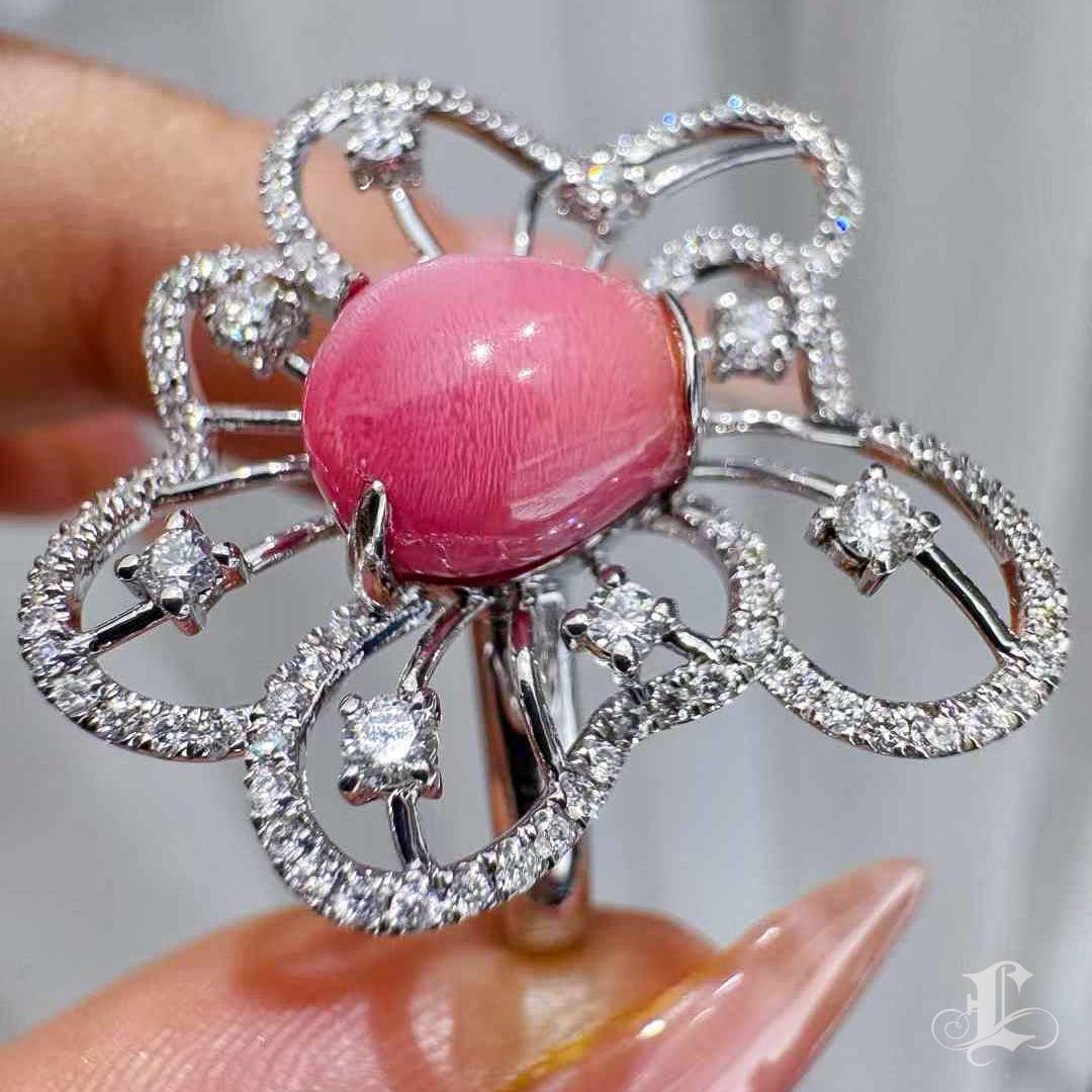 【Conchéa】Radiant Bloom Muschel Perle & Diamant Ring - 3.35ct (Ungeschliffen) im Angebot
