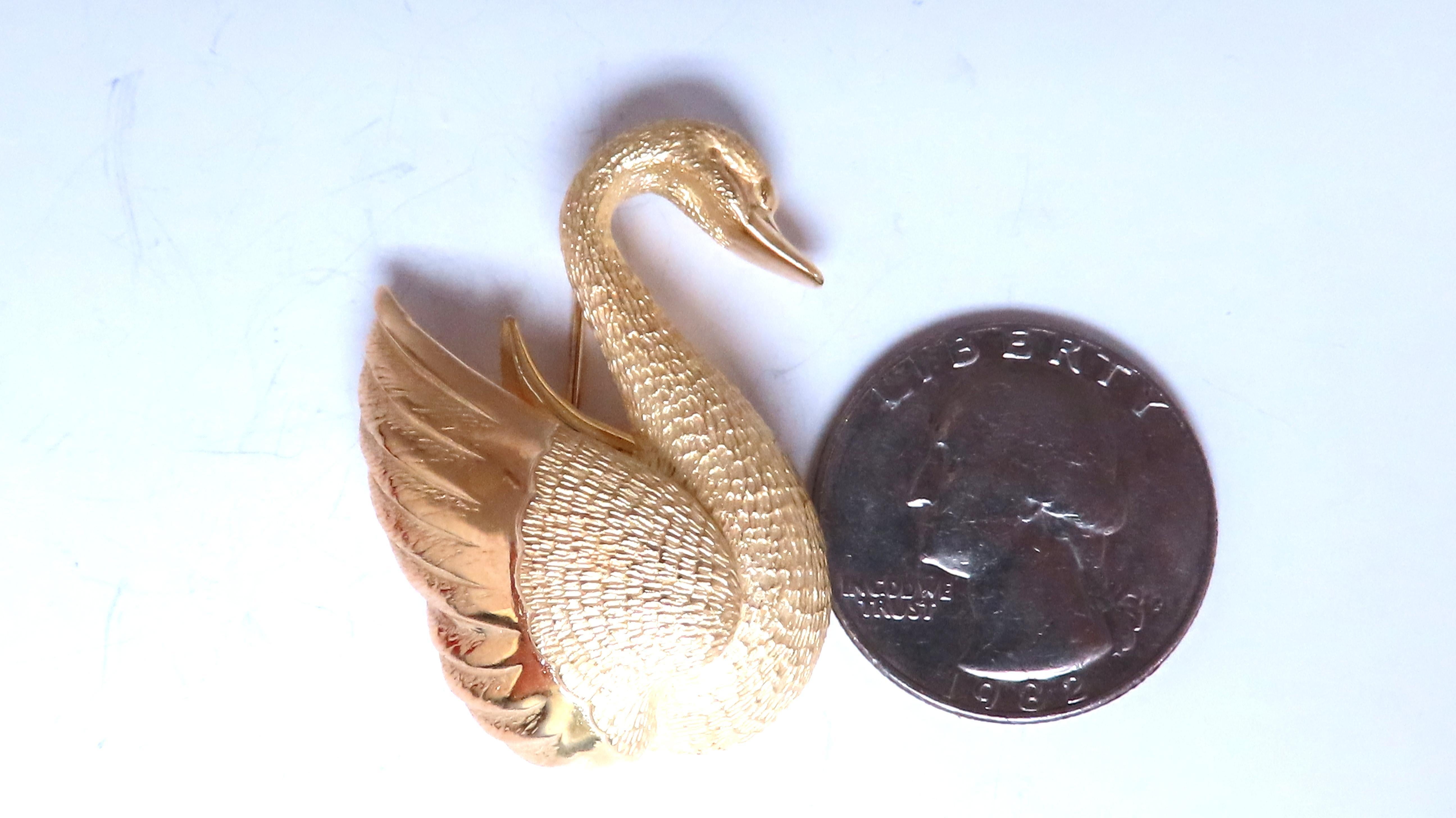 Contemporary Flaming Gold Swan 18kt 3D Still life pin 12561 For Sale