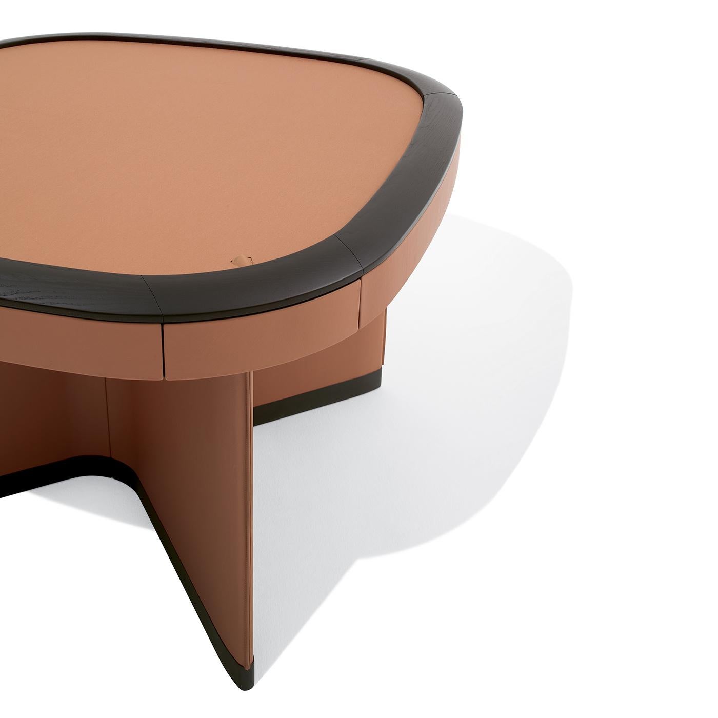 Flamingo Ash Wood and Leather Gaming Table In New Condition For Sale In Milan, IT