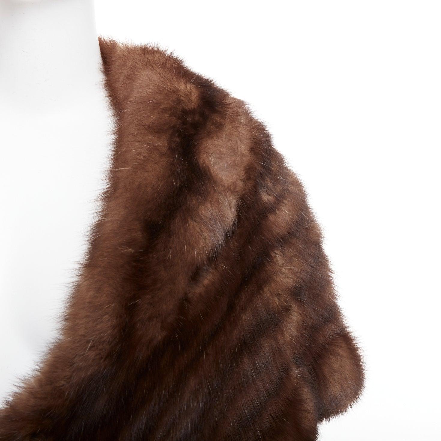 FLAMINGO brauner echter russischer Pelz Quaste gestufter Schal Schal Stola Damen im Angebot