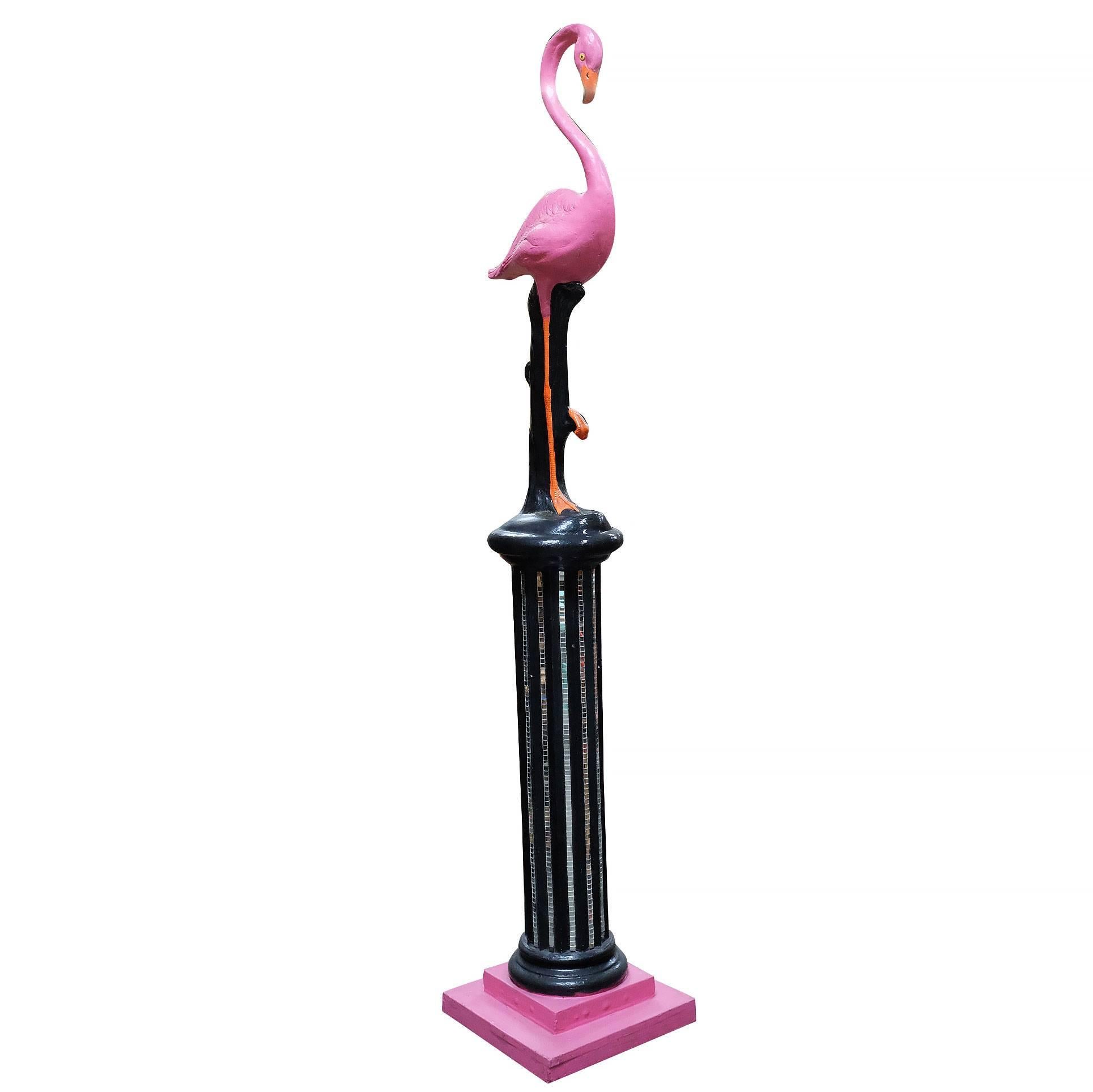 Postmoderne Sculpture Flamingo Pedestal, vers 1980 en vente