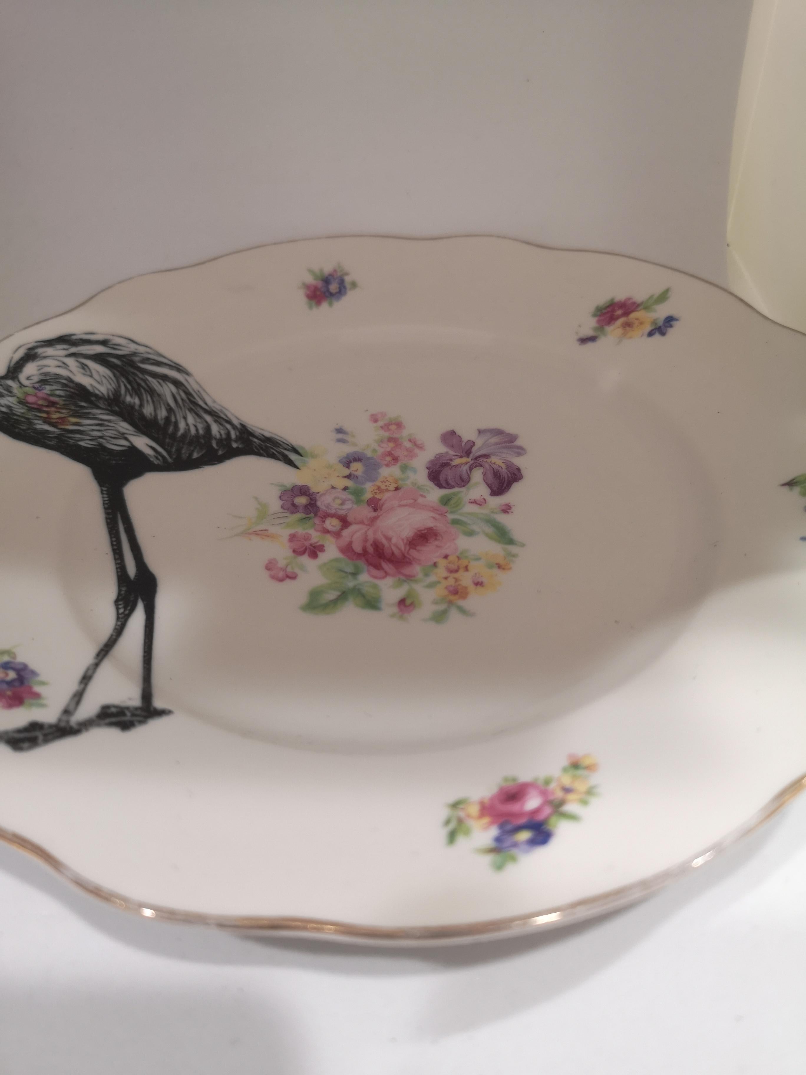 Flamingo plate appliedon vintage dessert and coffee plates.
Kindly note that they have to be washed by hands and as they are vintage plates they an show any scratch or signs due to the age