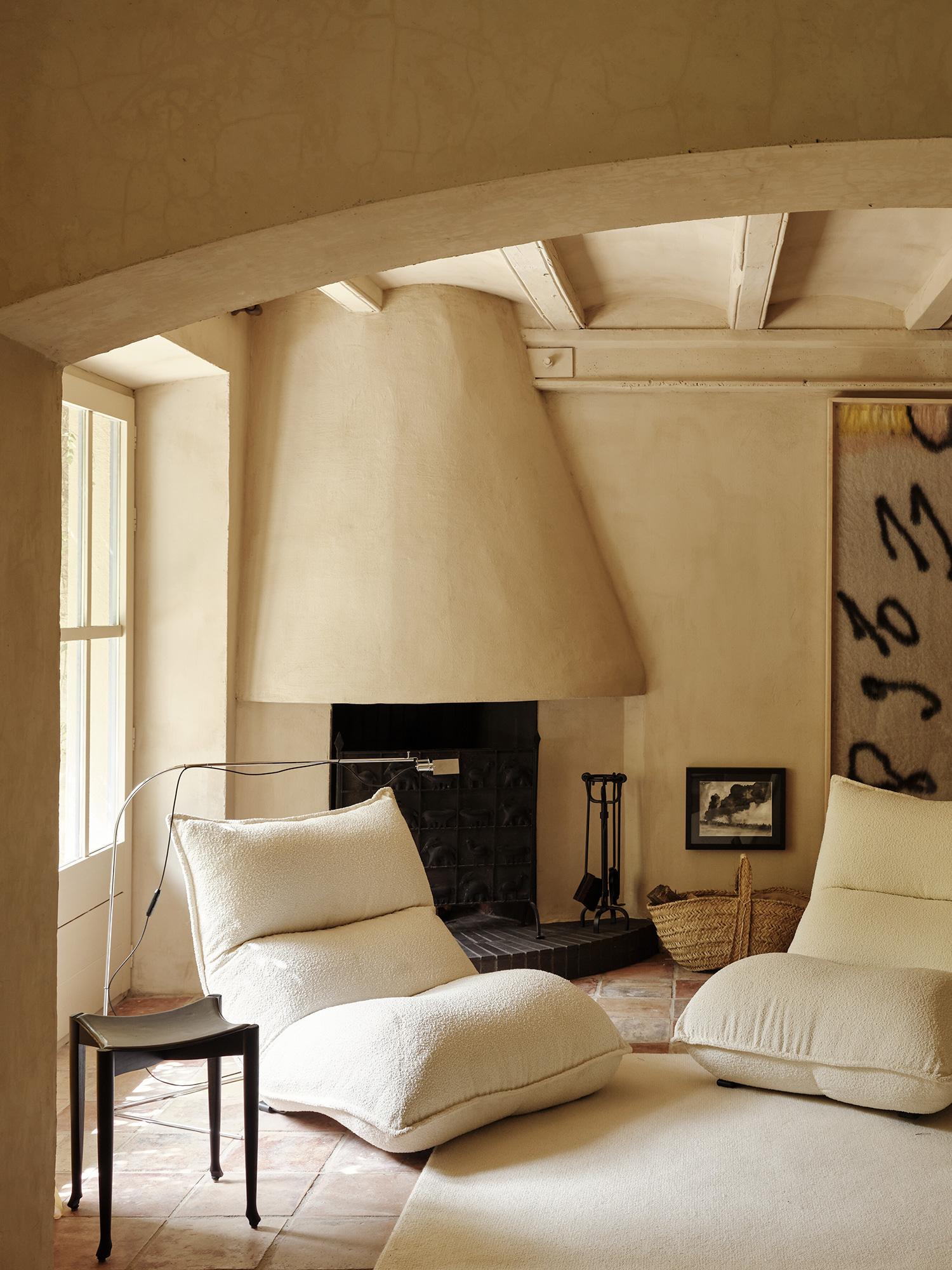 Lampe sur pied Modern Flamingo, par Alvaro Siza Vieira, tige en fer chromé, modernisme Excellent état - En vente à Barcelona, ES