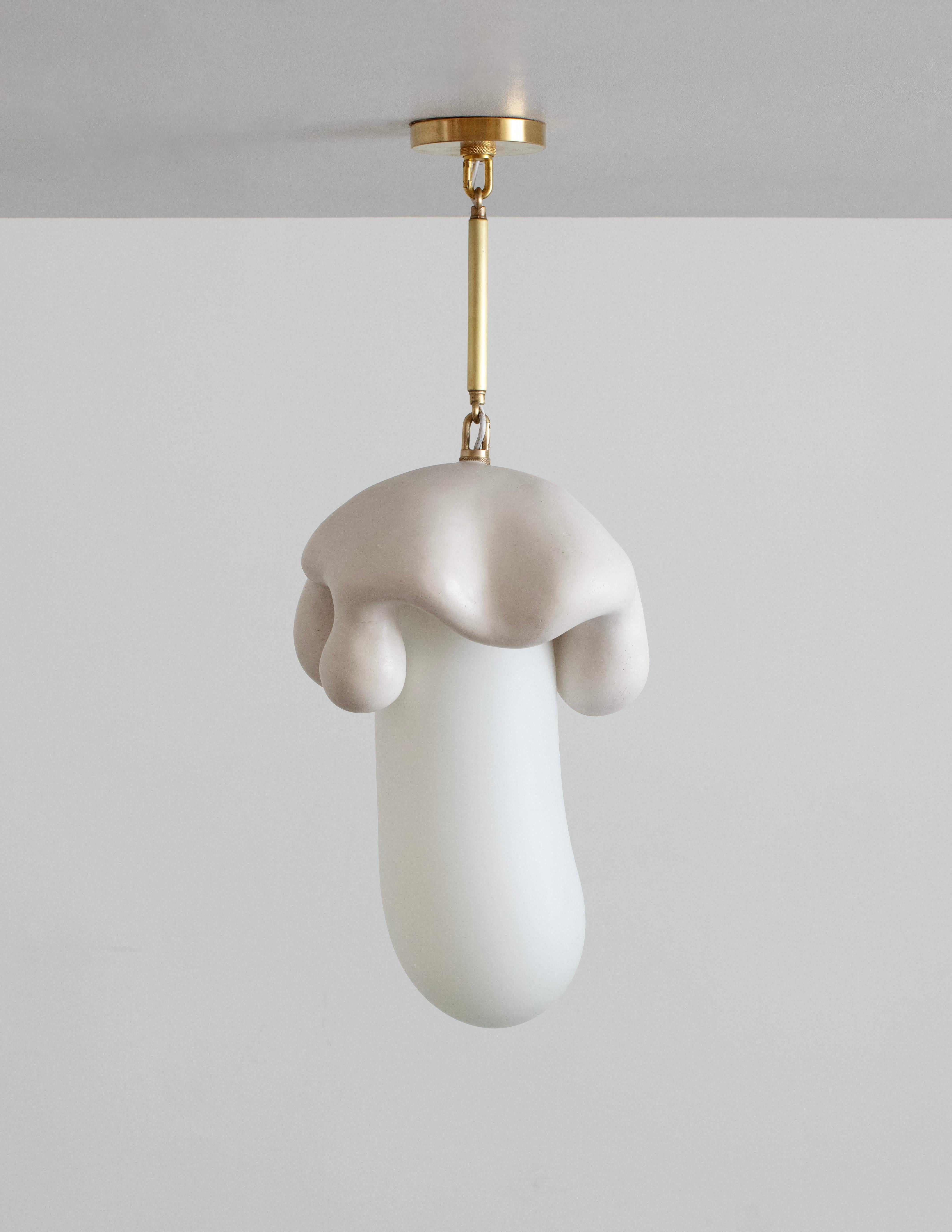 Rogan Gregory. Langue de flamant rose. Sculpture illuminée. 2023. Plâtre et verre.