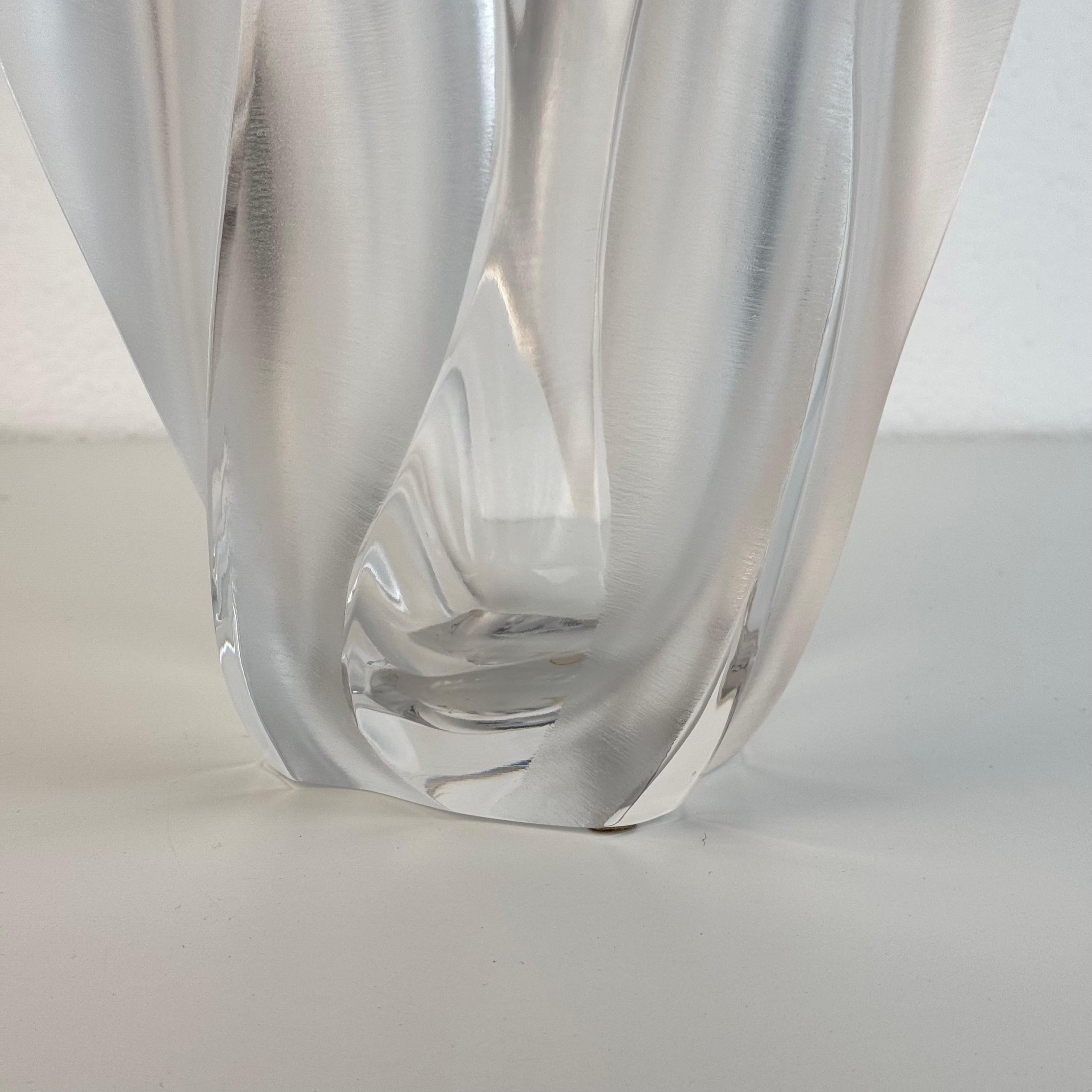 “Flamme” Crystal Vase by Lalique Paris, Signed, 1970s – Sculptural Flower Vase in vendita 10