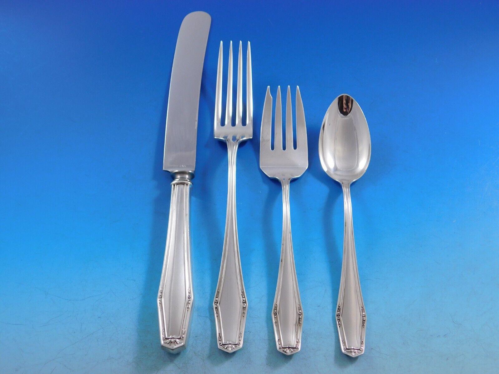 Flanders New by Alvin Sterling Silver Flatware Set for 6 Service 43 pieces In Excellent Condition For Sale In Big Bend, WI