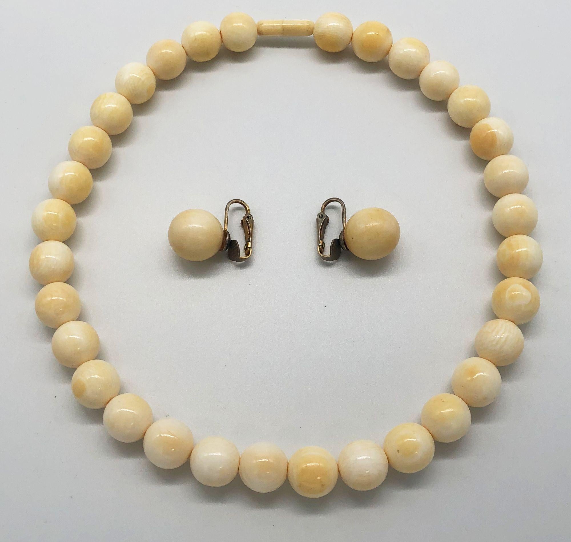 Art Deco Flapper Era Bone Beaded Necklace Choker w/ Matching Clip-on Earrings For Sale
