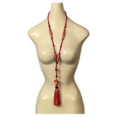 Collar de cordón de cuentas Flapper Girl con colgante de borla de seda
