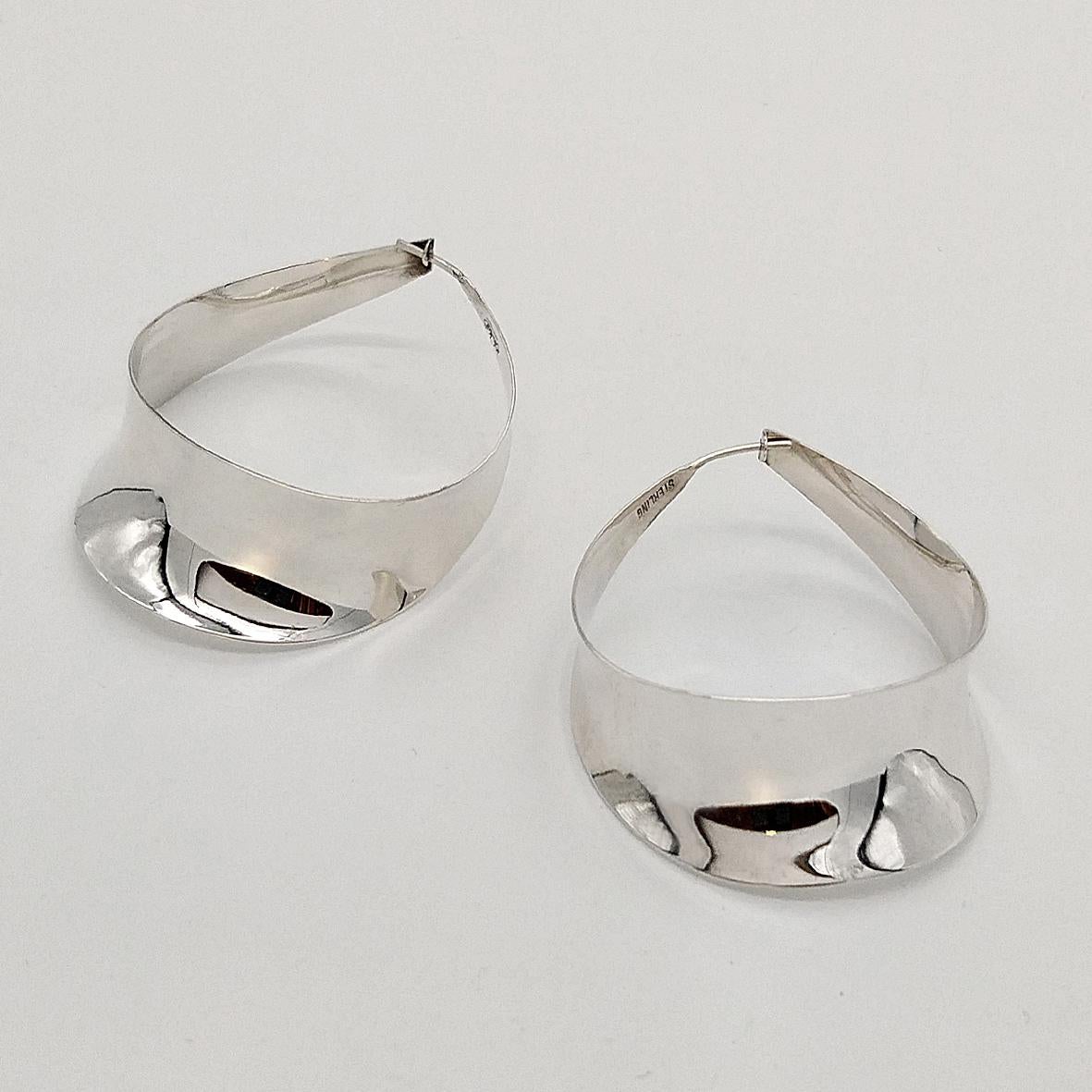 Modernist Flare Hoops, Anticlastic Silver Earrings, Gerhard Herbst Studio, Mid Century For Sale
