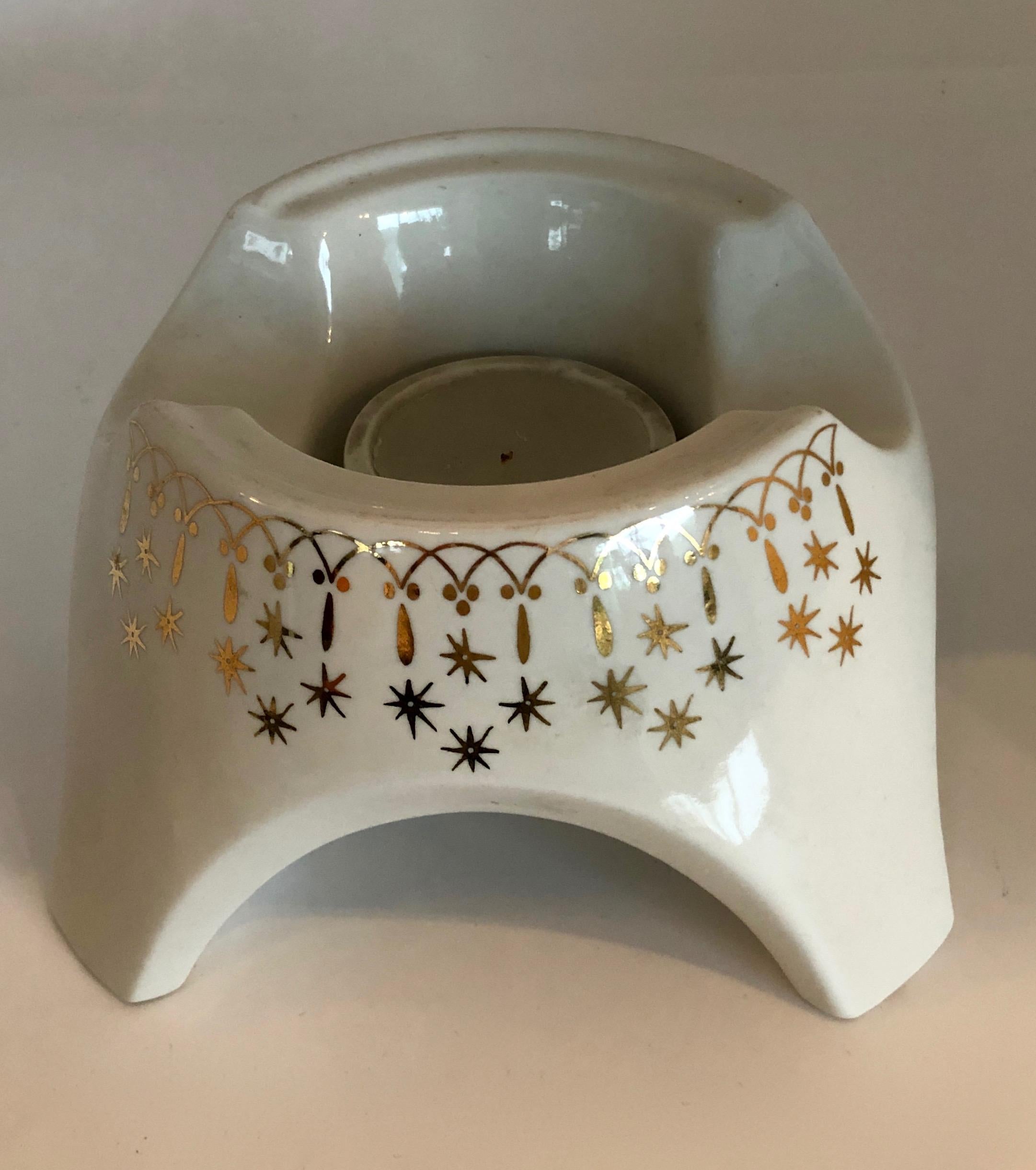 Flare-Ware by Hall China White Porcelain with Gilt Accents Chafing Dish / Fondue For Sale 2