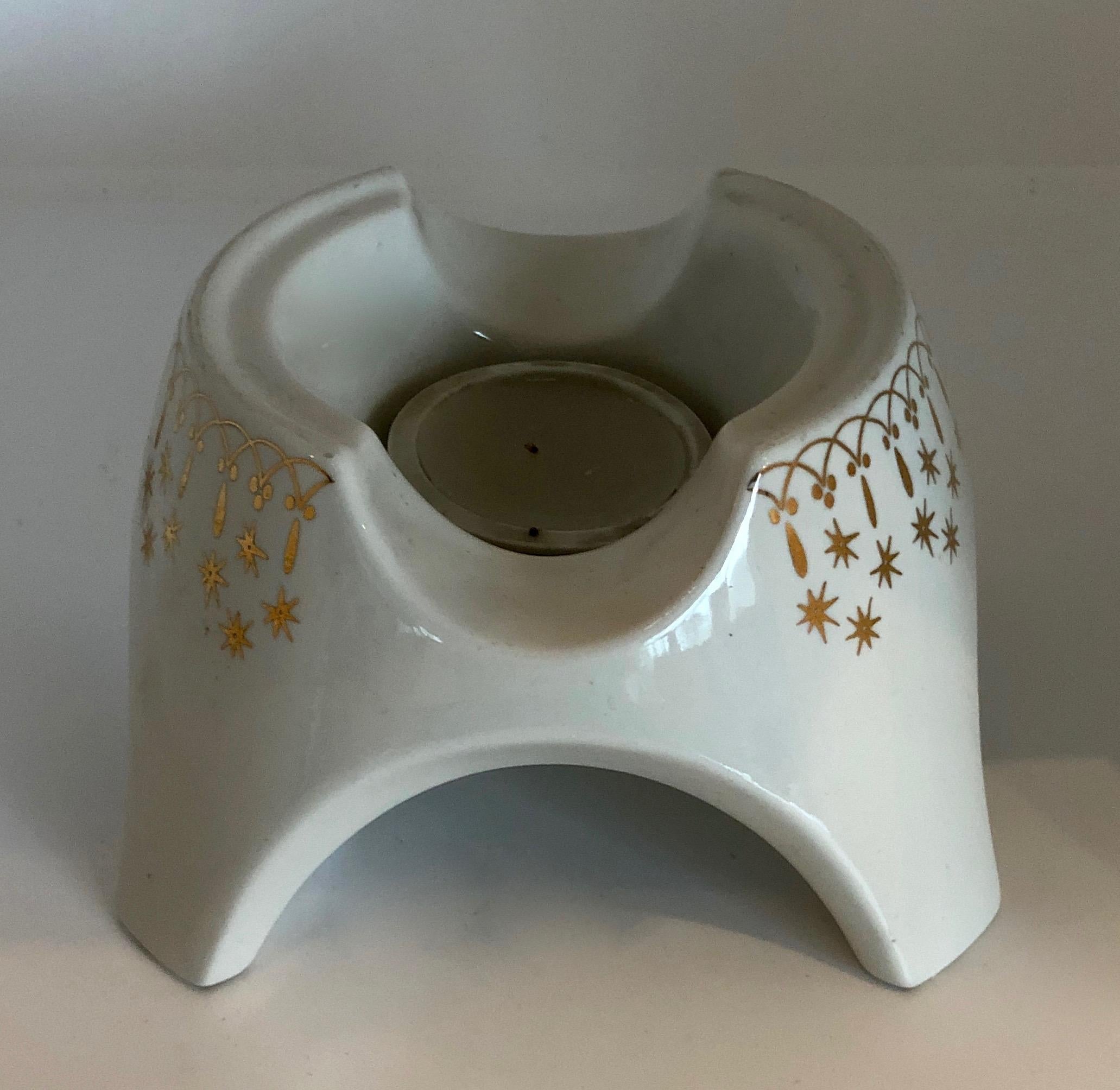 Flare-Ware by Hall China White Porcelain with Gilt Accents Chafing Dish / Fondue For Sale 3