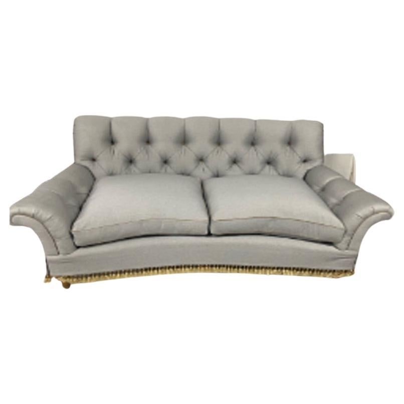 Flared Arm getufteter Loveseat