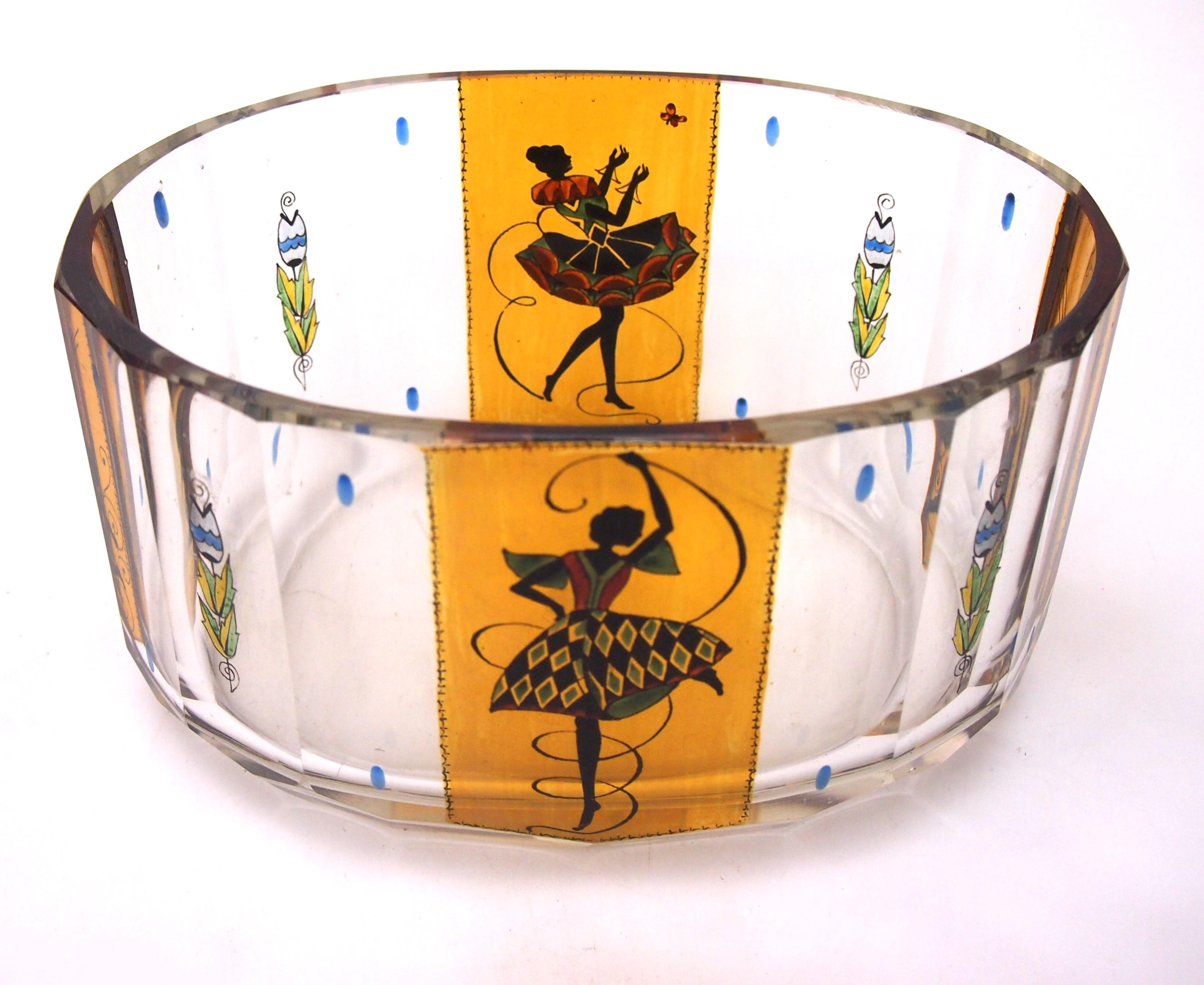 Vase en verre flammé et taillé avec danseuse de ballet de l'école de verrerie Fachschule Haida Bon état - En vente à Worcester Park, GB