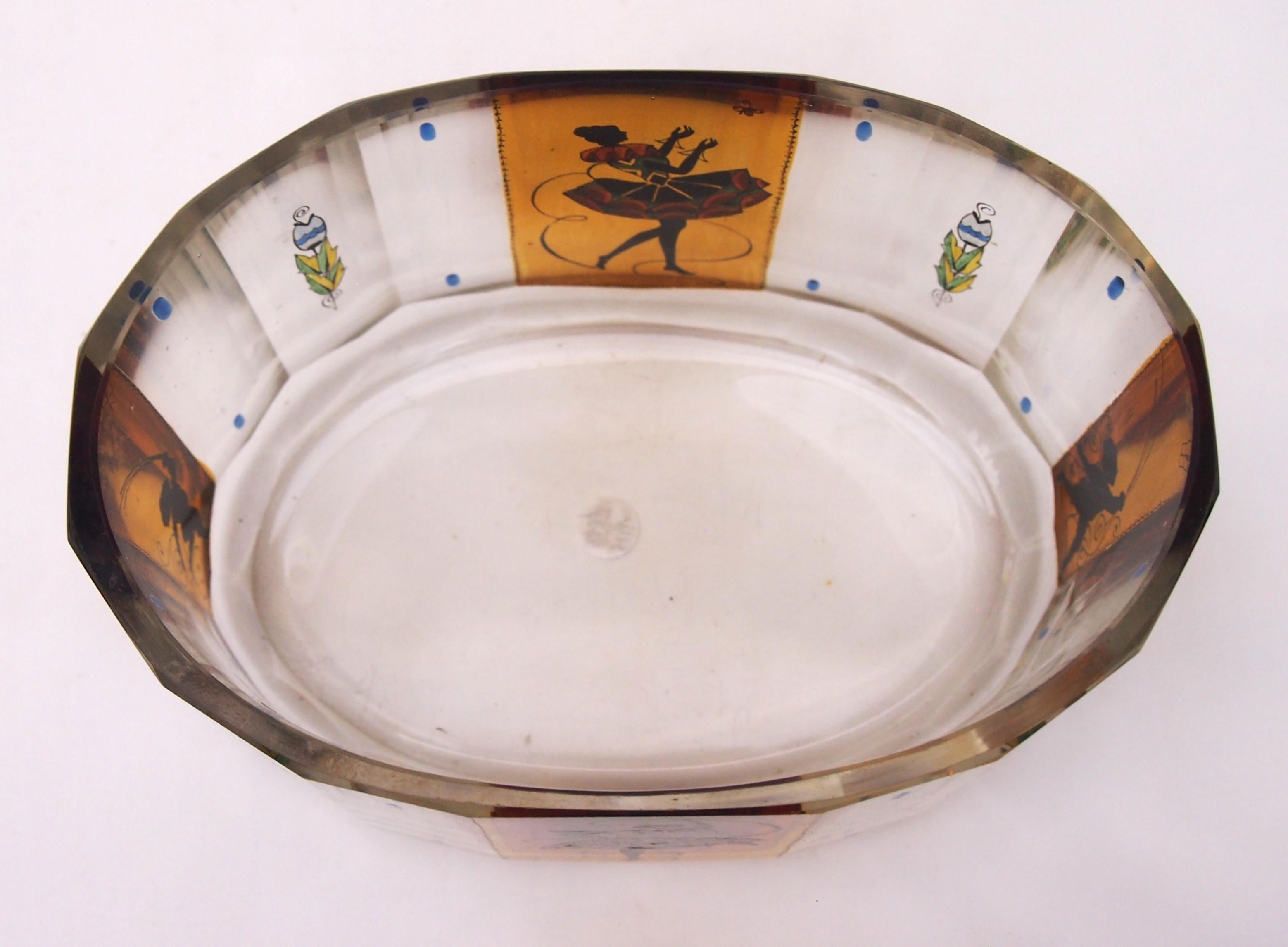 Verre d'art Vase en verre flammé et taillé avec danseuse de ballet de l'école de verrerie Fachschule Haida en vente