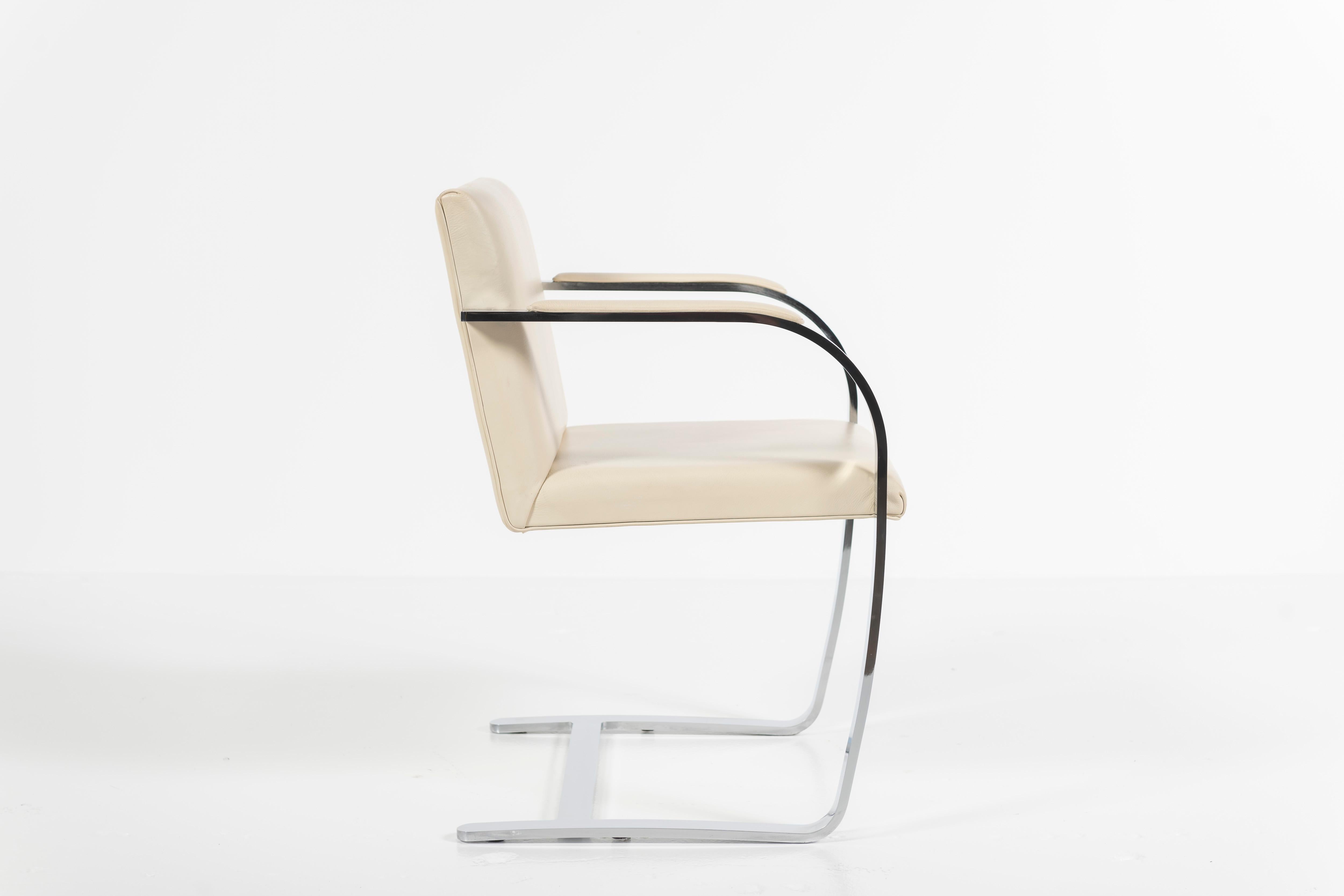 Modern Flat Bar Armchair in Cream Leather and Chrome, in the style of Mies van der Rohe For Sale