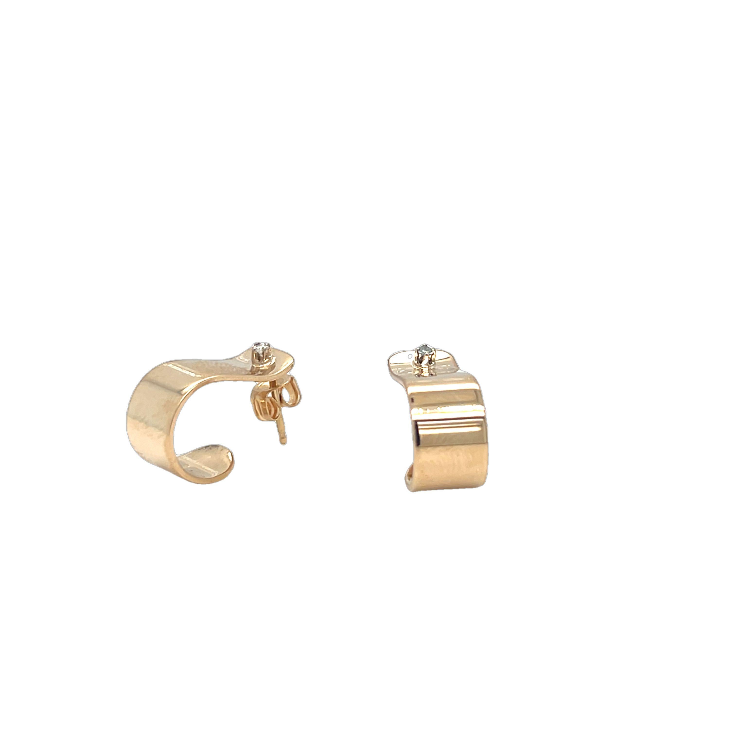 Modern Flat Curve U Shaped Semi Hoop Earrings with Single Cut Diamond 14k Yellow Gold For Sale