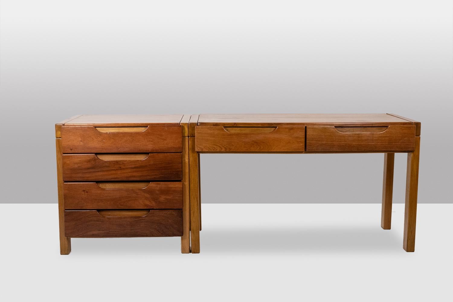 Maison Regain
Flat elm desk with two drawers at the front and a side cabinet (or chest of drawers) with four drawers. The desk and chest of drawers can be placed side by side or separately.
French work made in the 1970s.
Dimensions:
Desk: H 75 x L