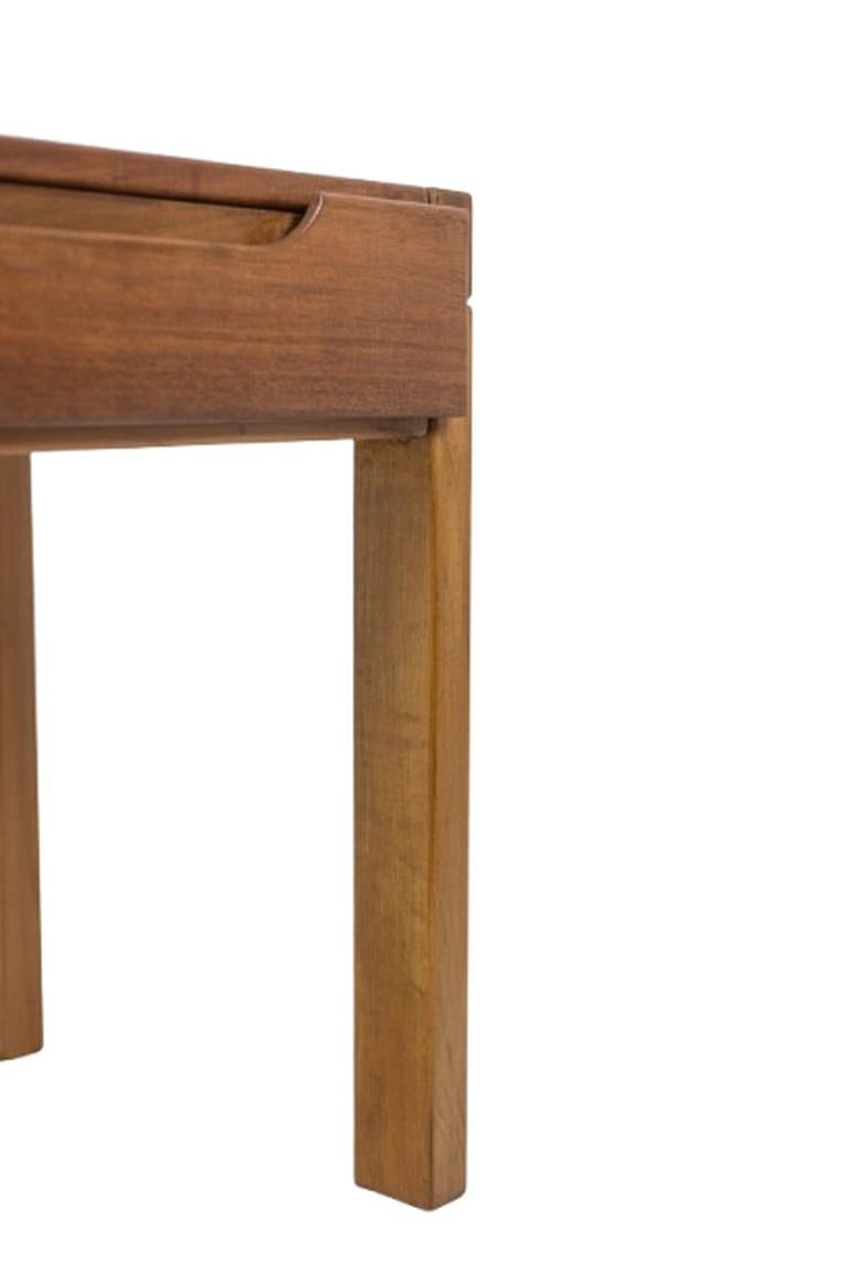 Flat desk with elm wood base, 6 drawers on the front. 1970s (Ende des 20. Jahrhunderts) im Angebot