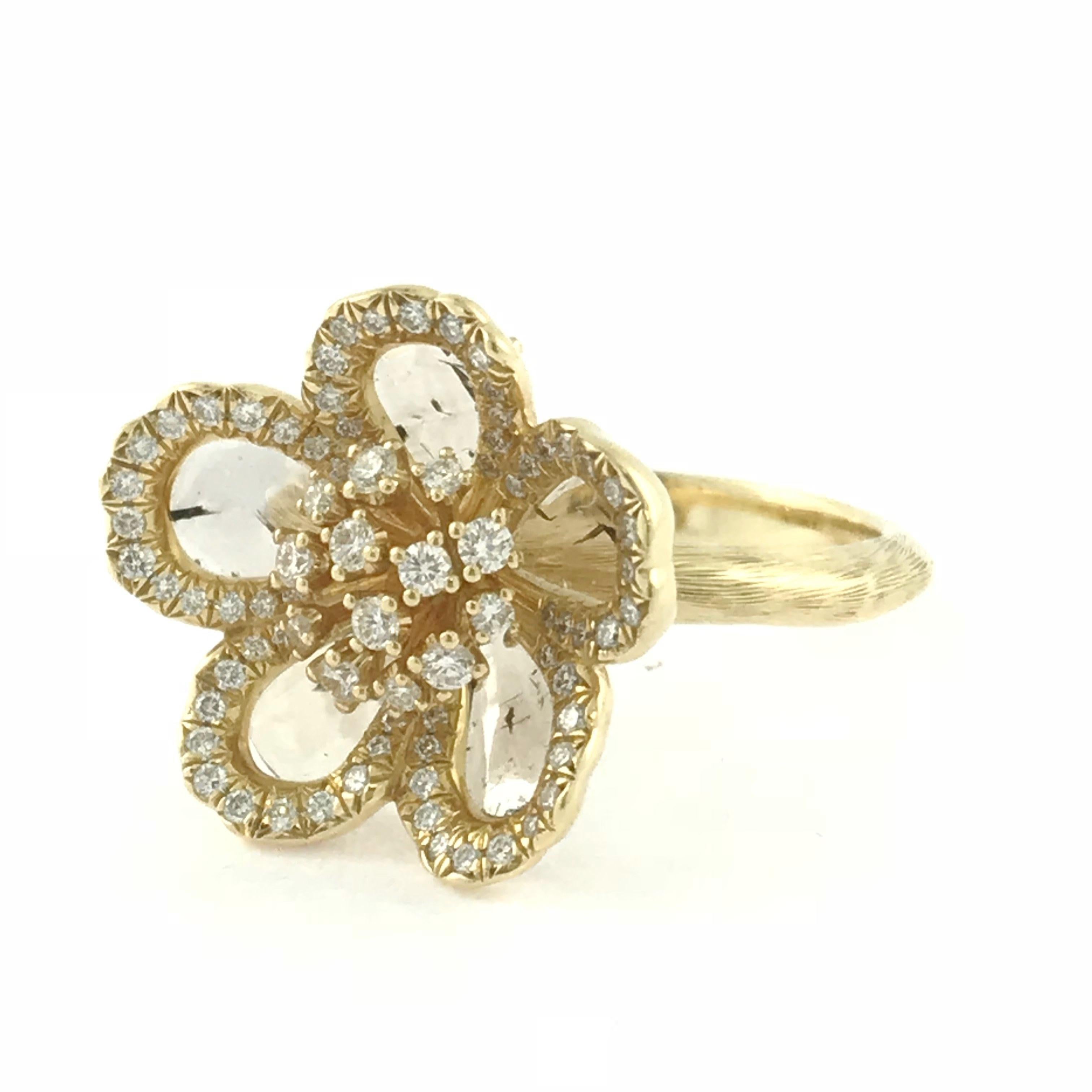 Round Cut Flat Diamond Flower Ring in Yellow Gold For Sale